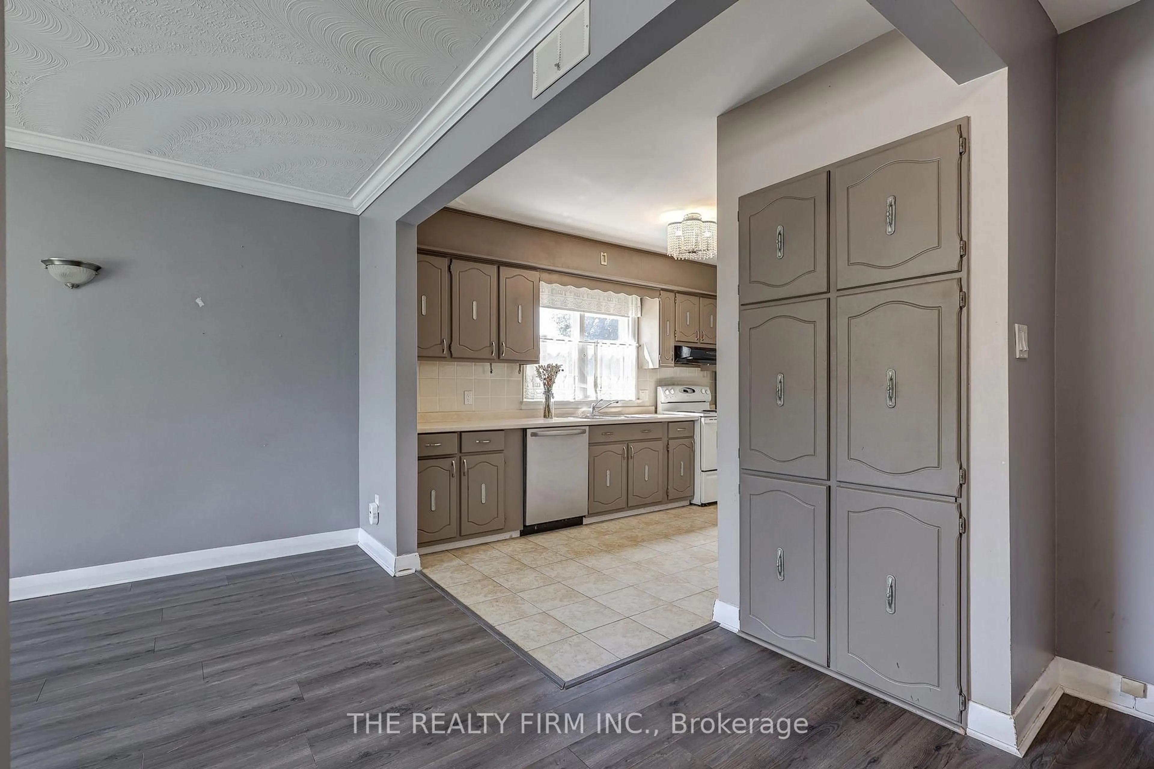 Open concept kitchen, unknown for 361 Edgeworth Ave, London East Ontario N5W 5C3
