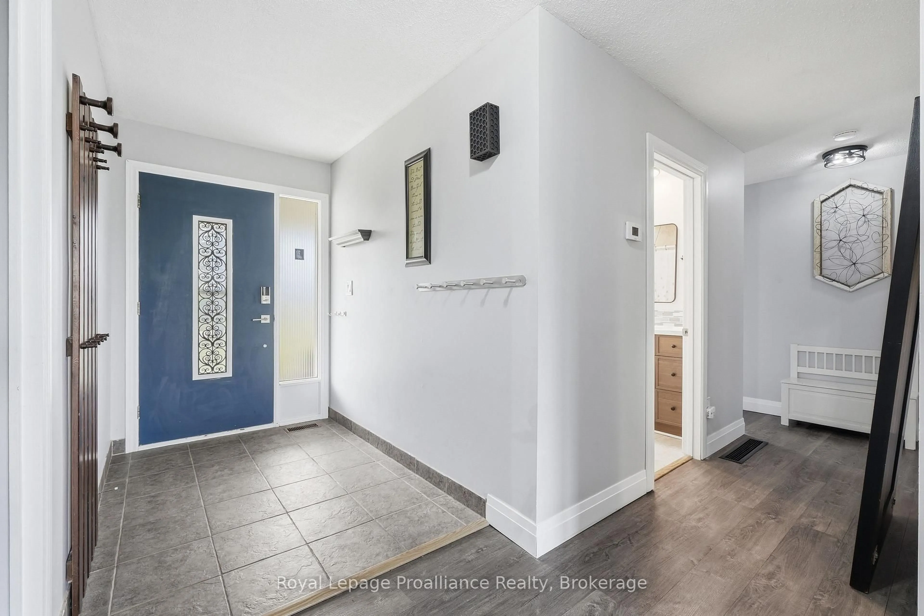 Indoor entryway for 45 Nelson St, Quinte West Ontario K0K 1E0