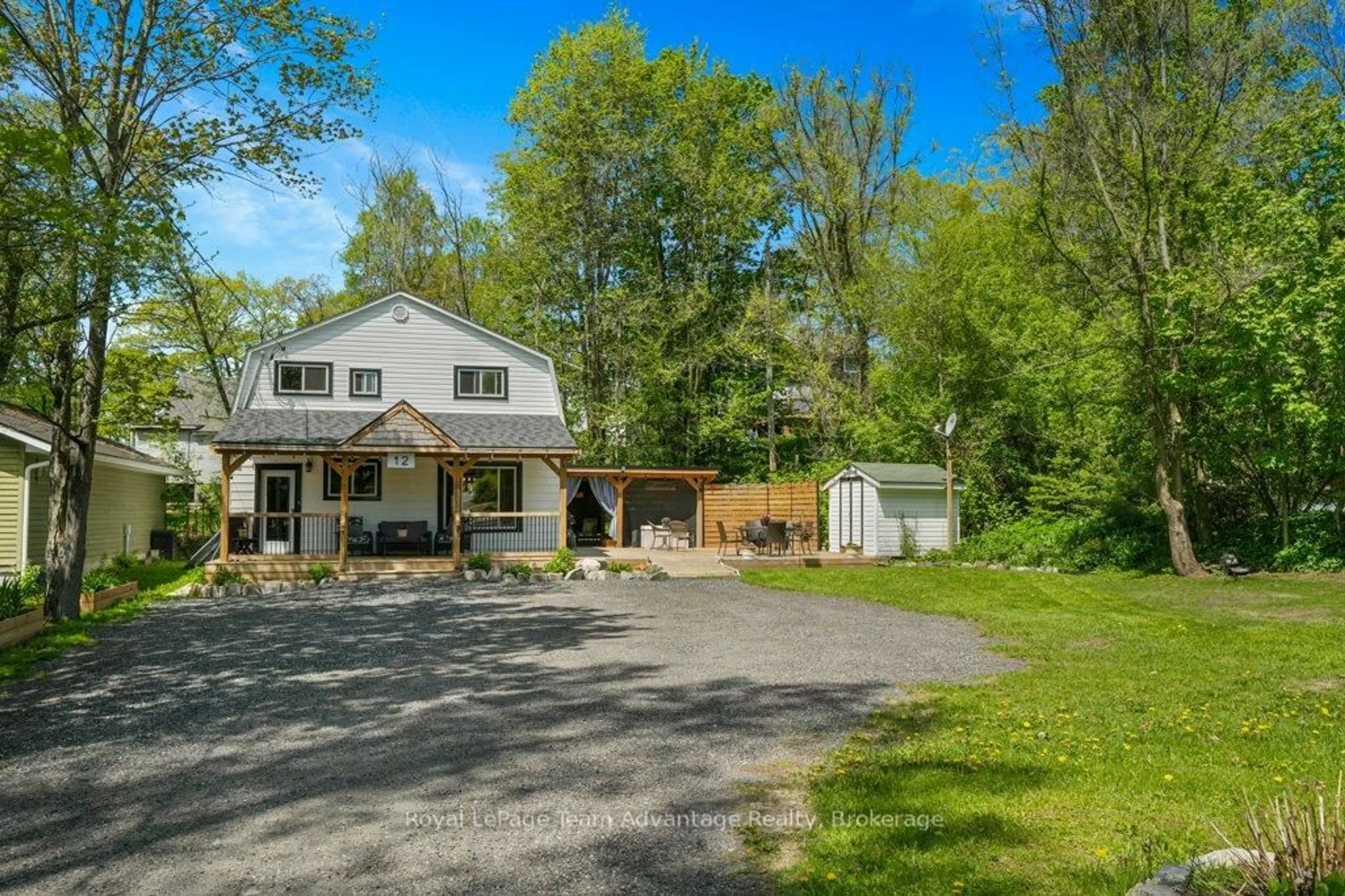 A pic from outside/outdoor area/front of a property/back of a property/a pic from drone, water/lake/river/ocean view for 12 Victoria Ave, Parry Sound Ontario P2A 2C1