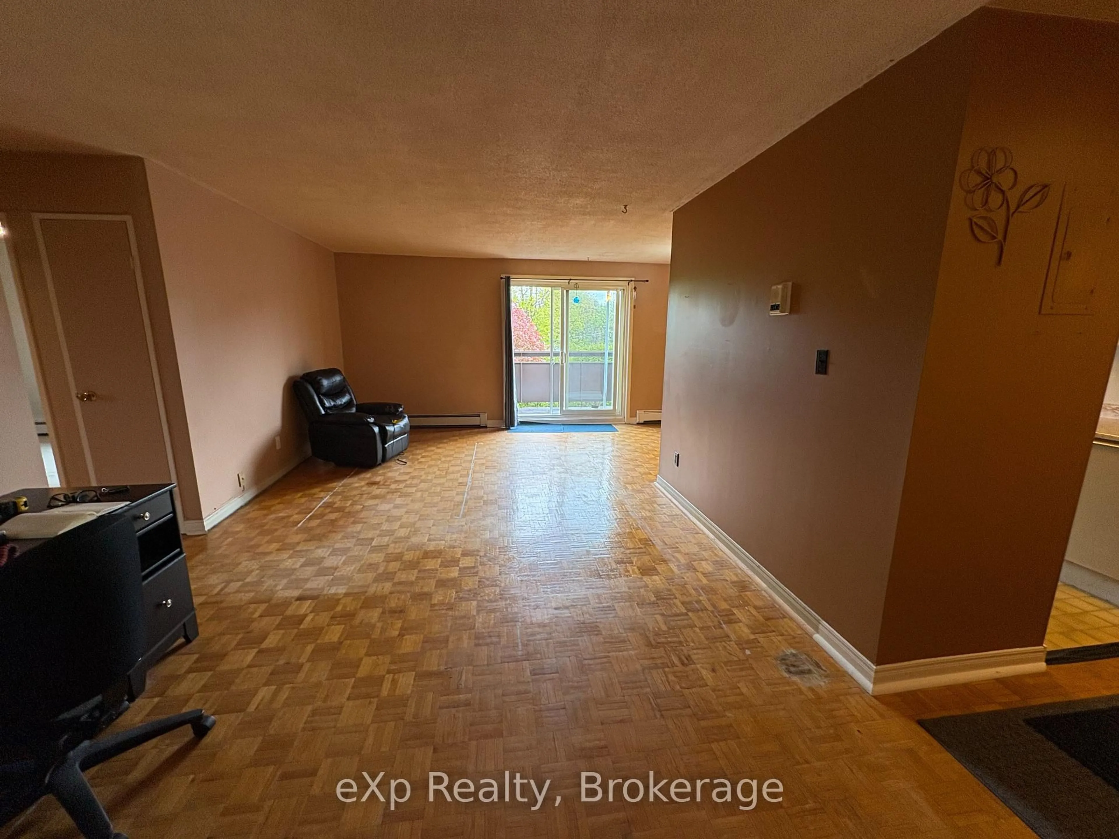 A pic of a room for 925 10th Ave #303, Owen Sound Ontario N4K 3H8