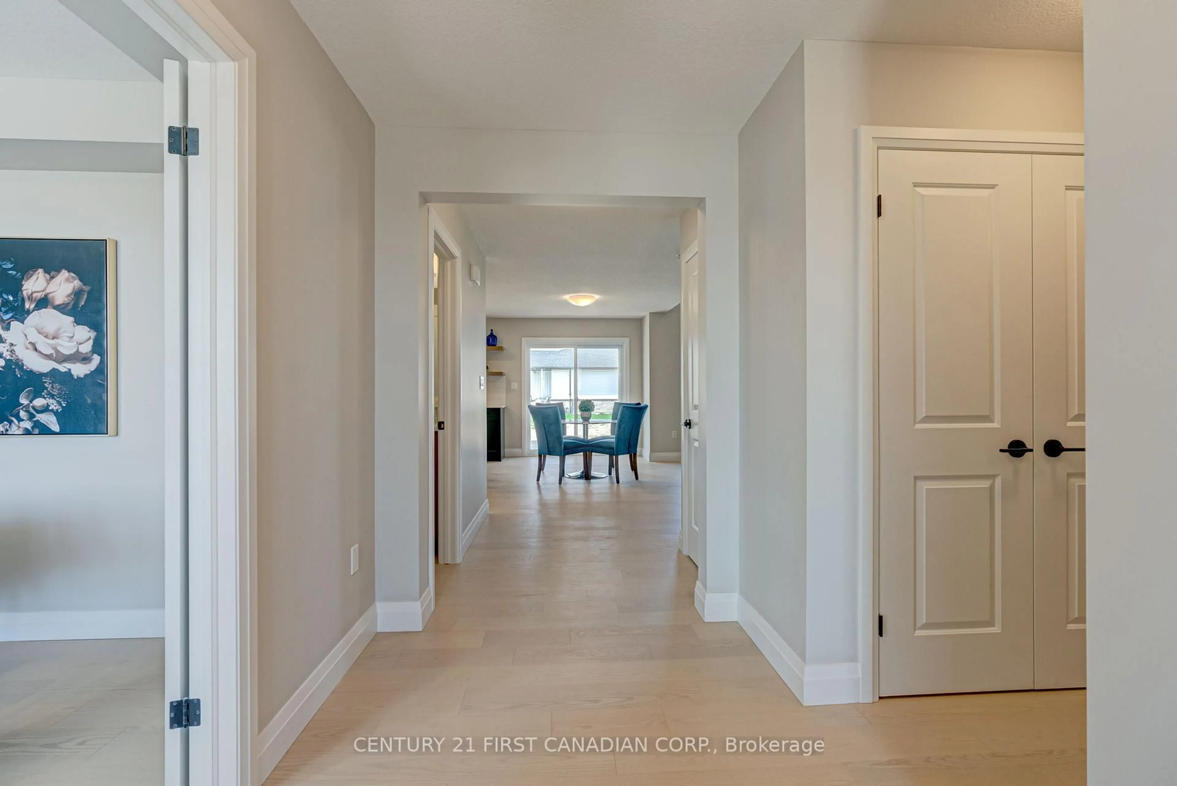 Indoor entryway for 106 Mapledene Lane, Lucan Biddulph Ontario N0M 2J0