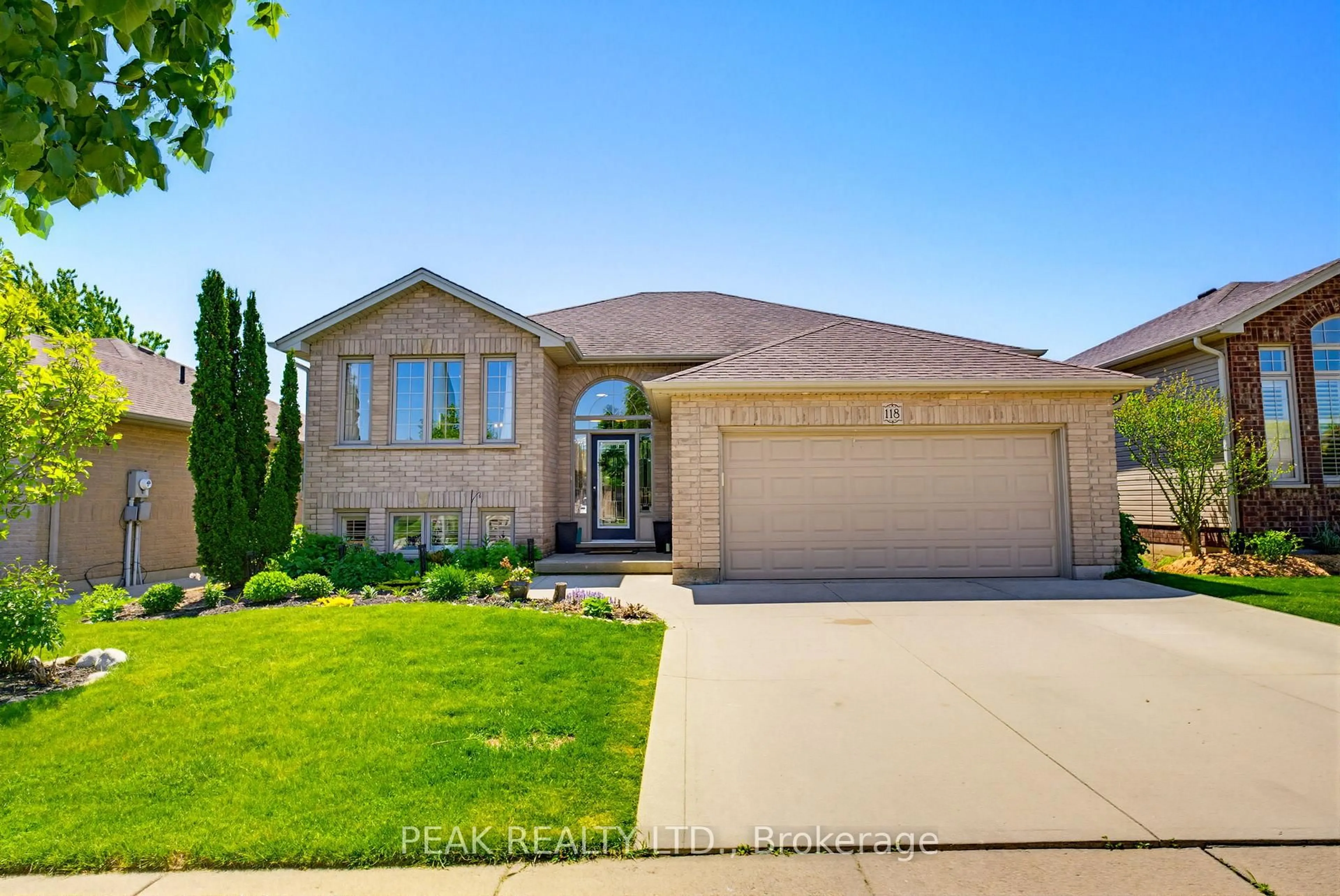 Home with brick exterior material, street for 118 Willits Cres, Brant Ontario N0E 1N0