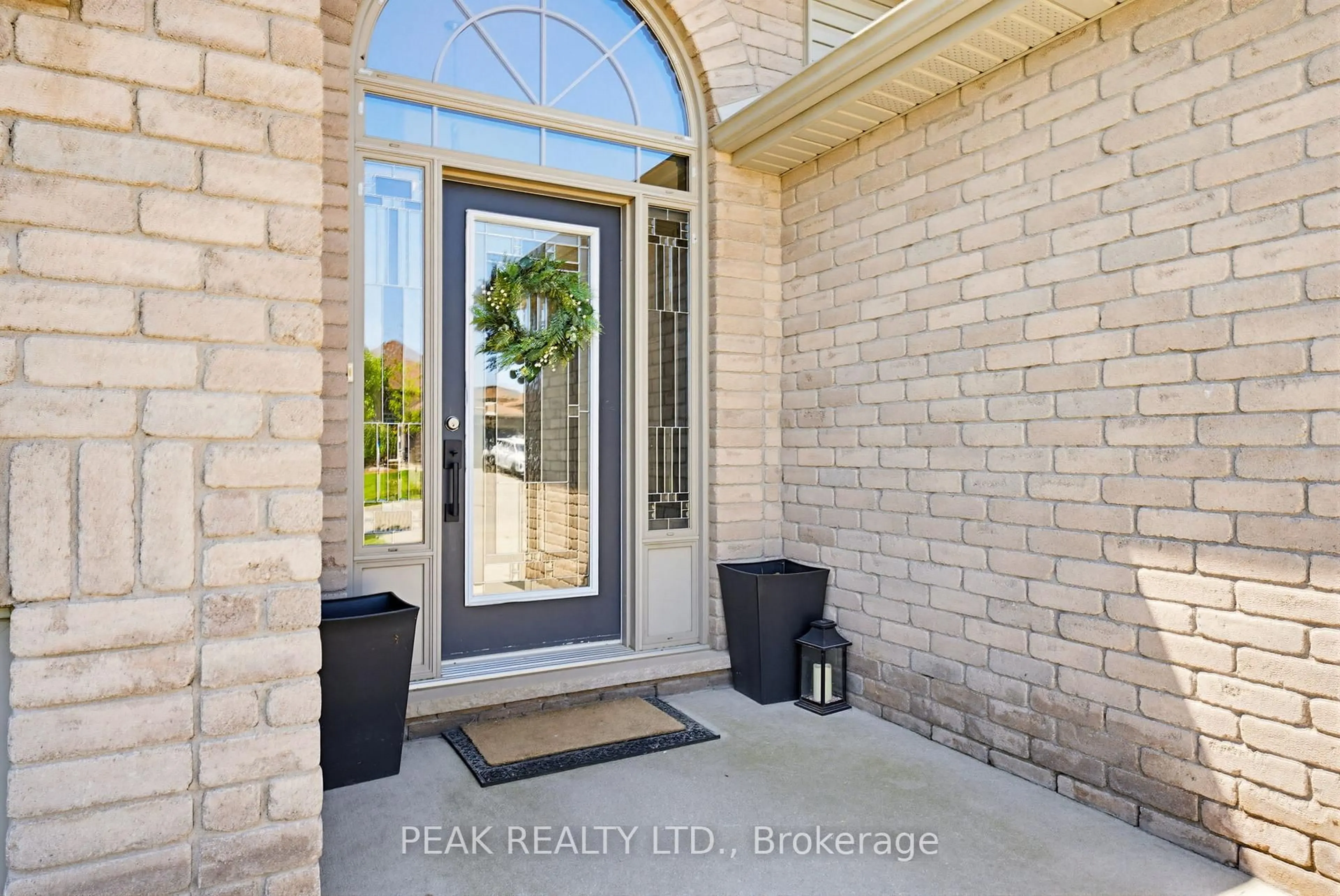 Indoor entryway for 118 Willits Cres, Brant Ontario N0E 1N0