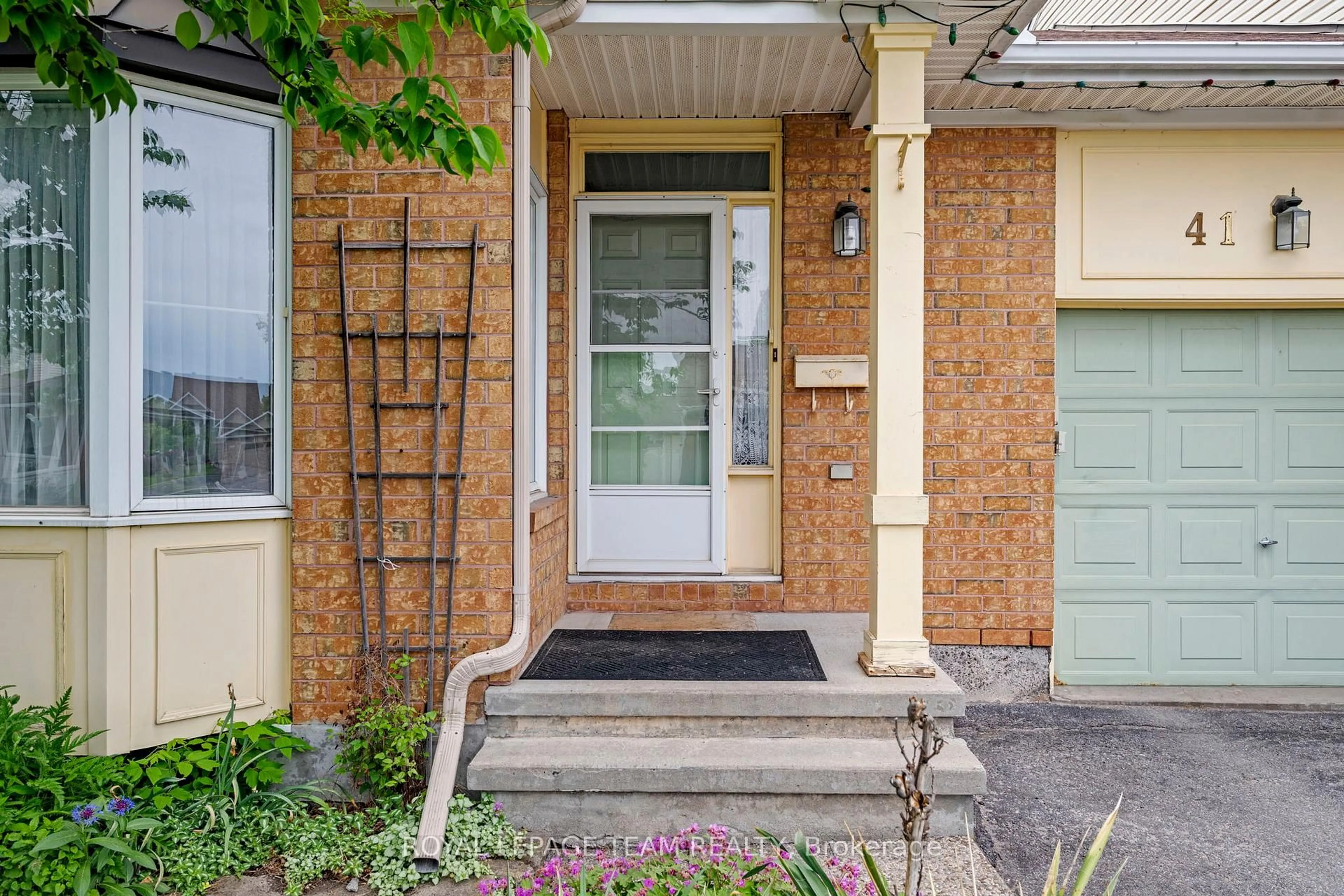 Home with brick exterior material, street for 41 Billingham Cres, Ottawa Ontario K2K 2T7