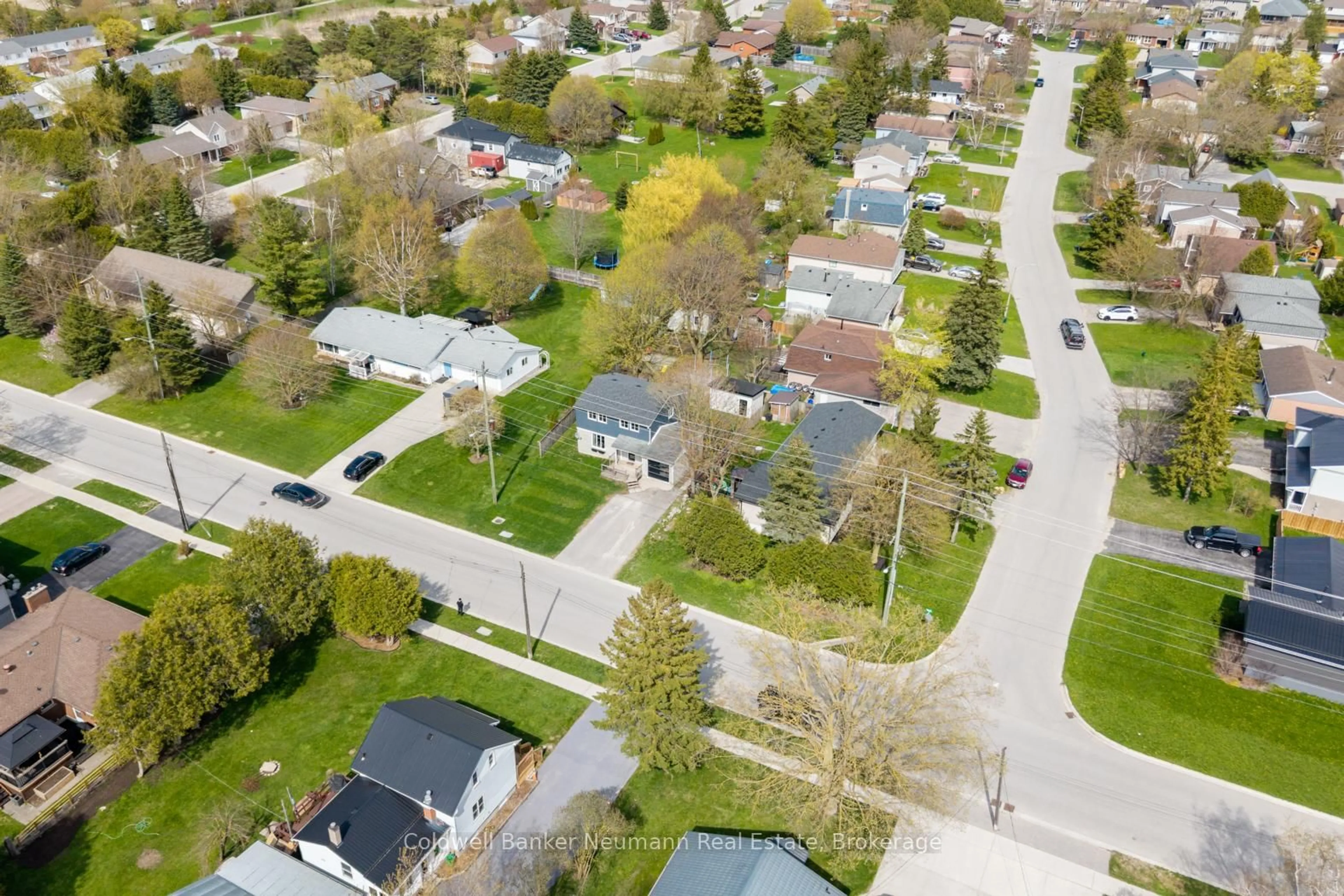 A pic from outside/outdoor area/front of a property/back of a property/a pic from drone, street for 311 Eliza St, Wellington North Ontario N0G 1A0