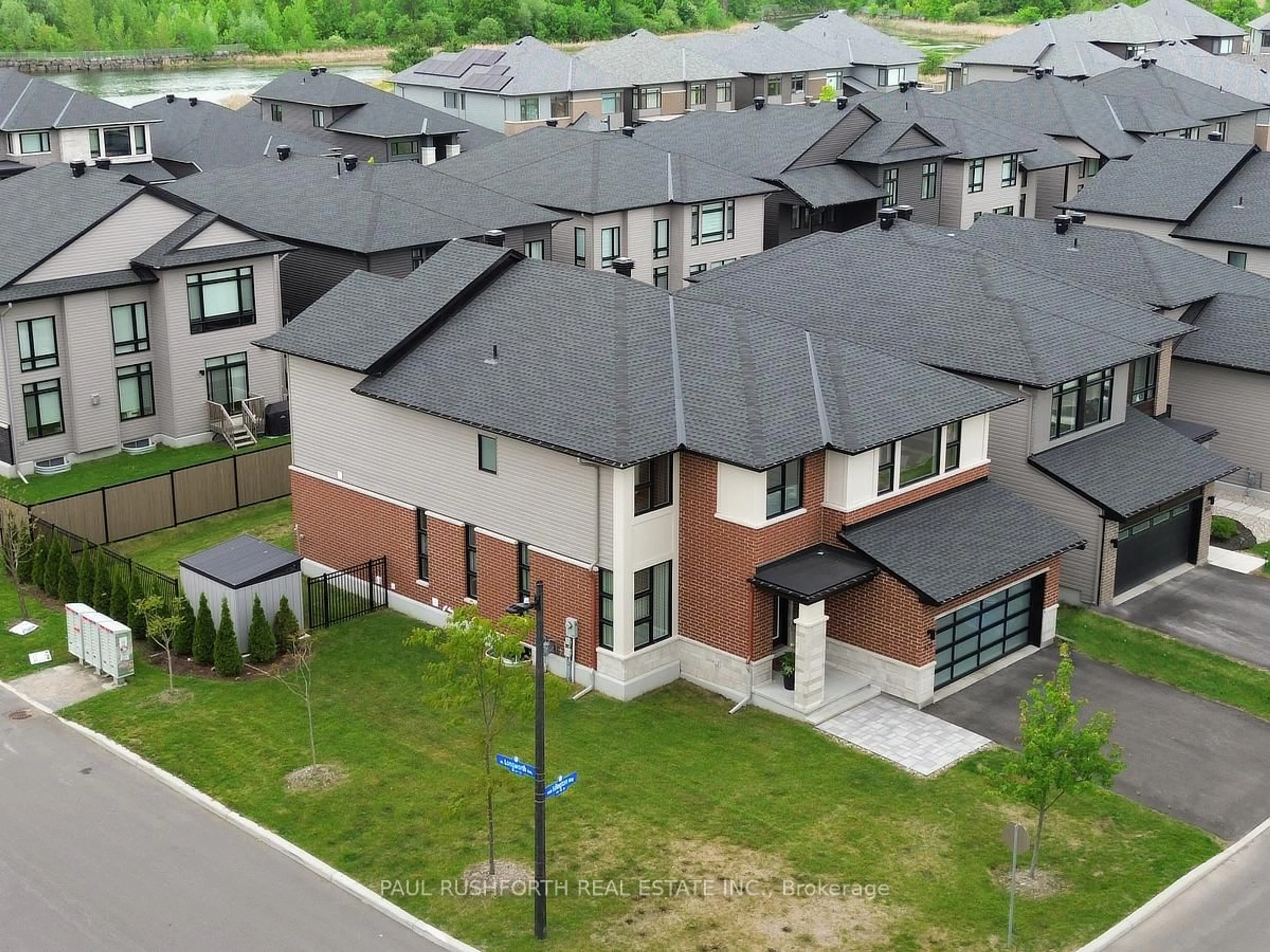 A pic from outside/outdoor area/front of a property/back of a property/a pic from drone, street for 970 Islington Way, Ottawa Ontario K1T 0T9