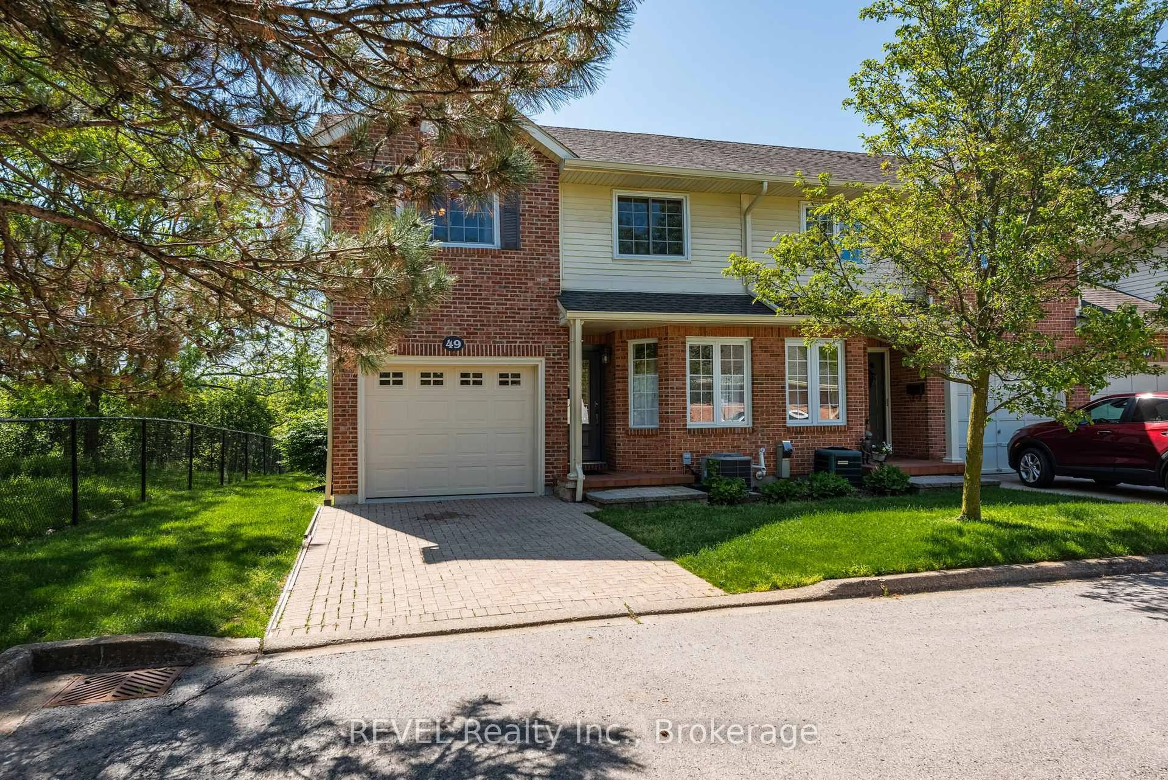 Home with brick exterior material, street for 275 Pelham Rd #49, St. Catharines Ontario L2S 3B9