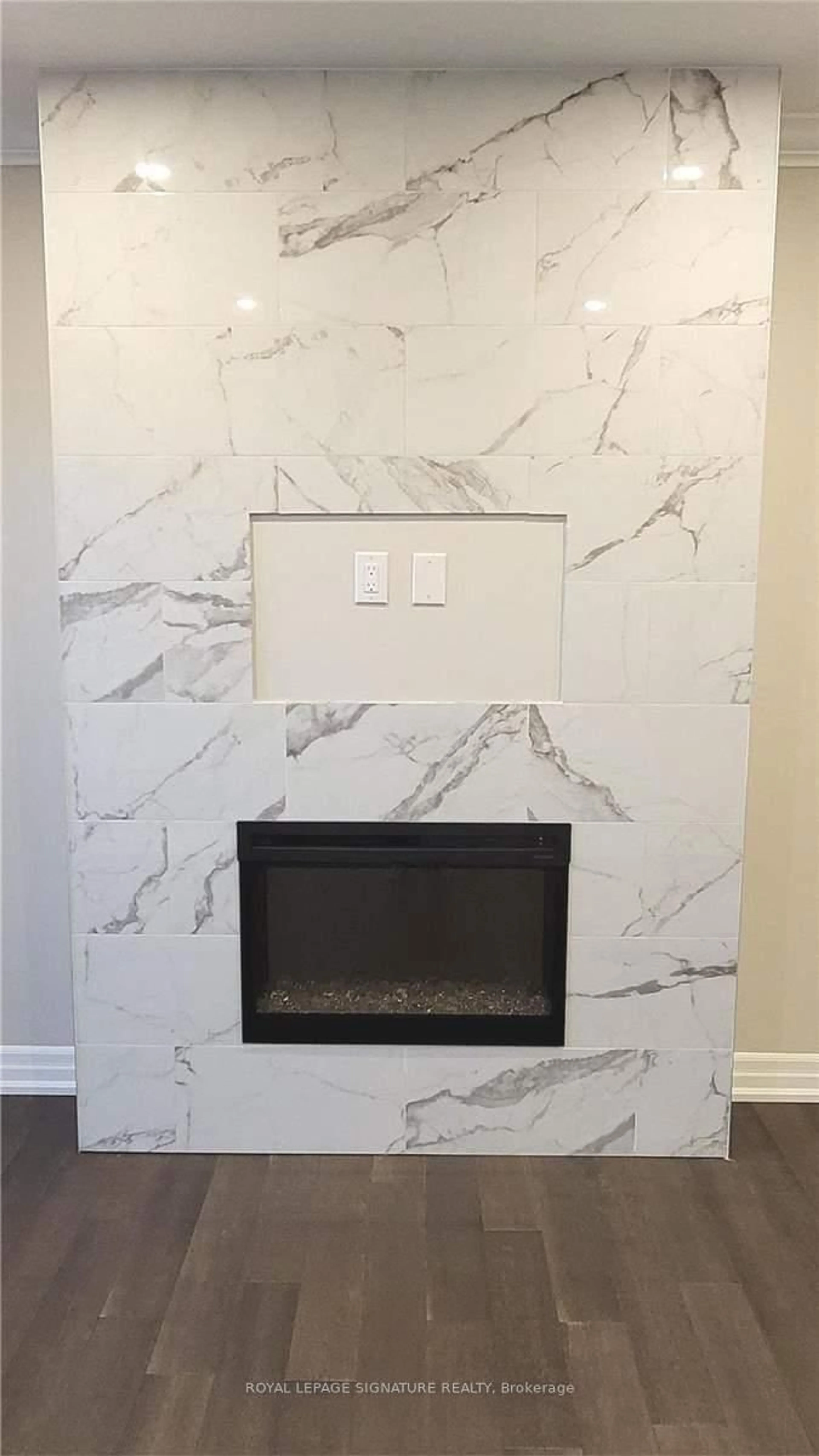 Contemporary bathroom, ceramic/tile floor for 1878 Gordon St #506, Guelph Ontario N1L 0P4