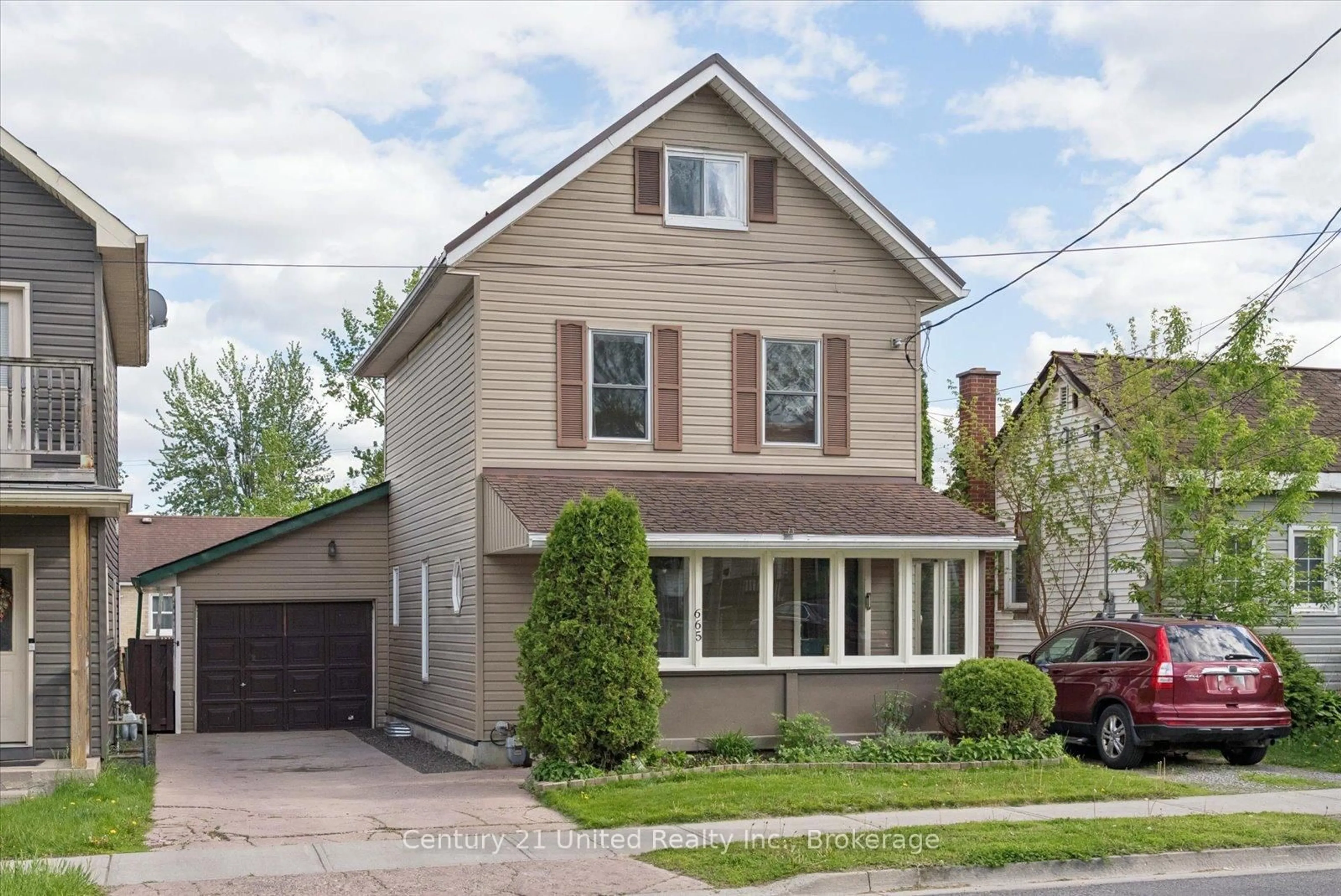 Home with brick exterior material, street for 665 Frank St, Peterborough Ontario K9J 4M8