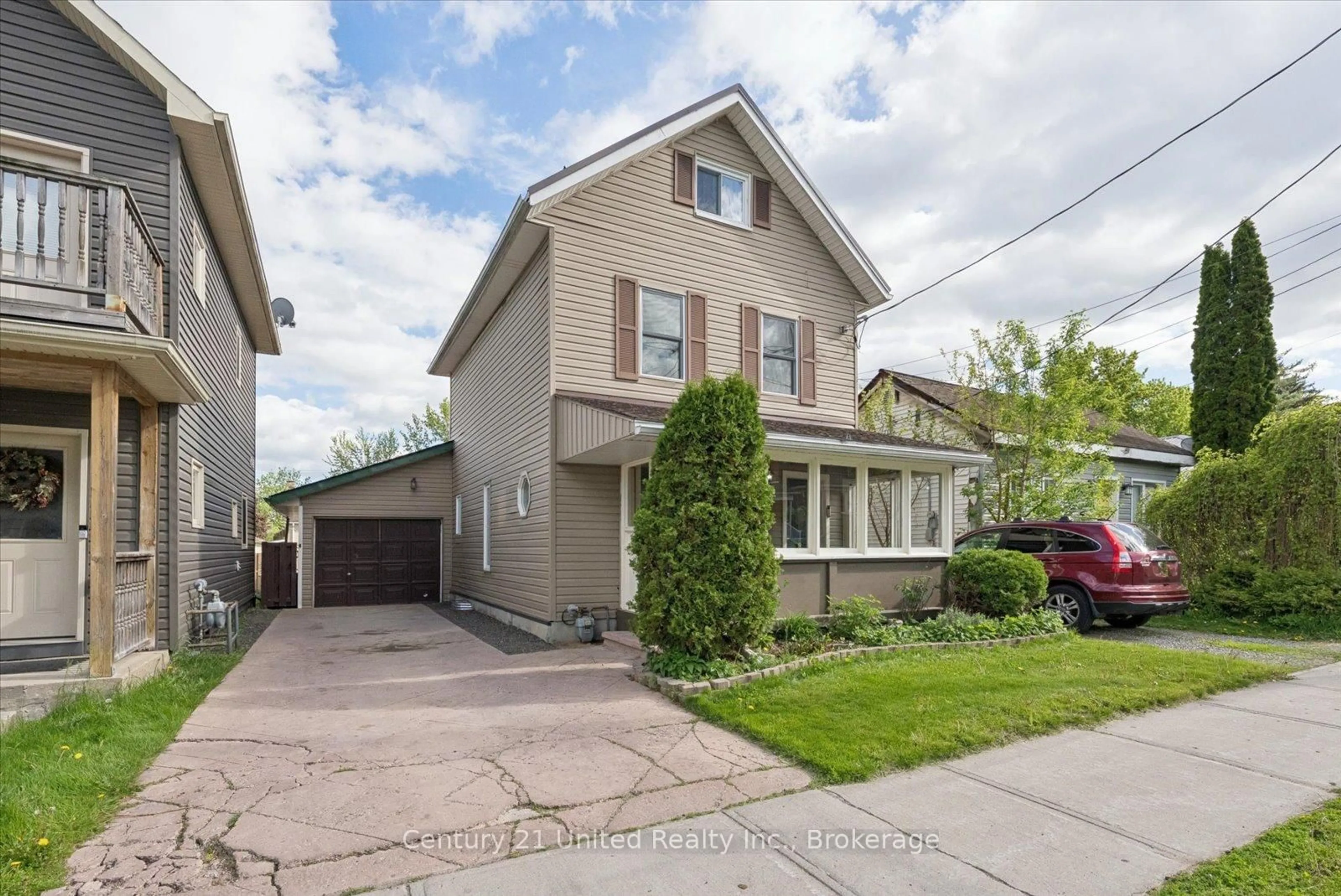 Unknown for 665 Frank St, Peterborough Ontario K9J 4M8