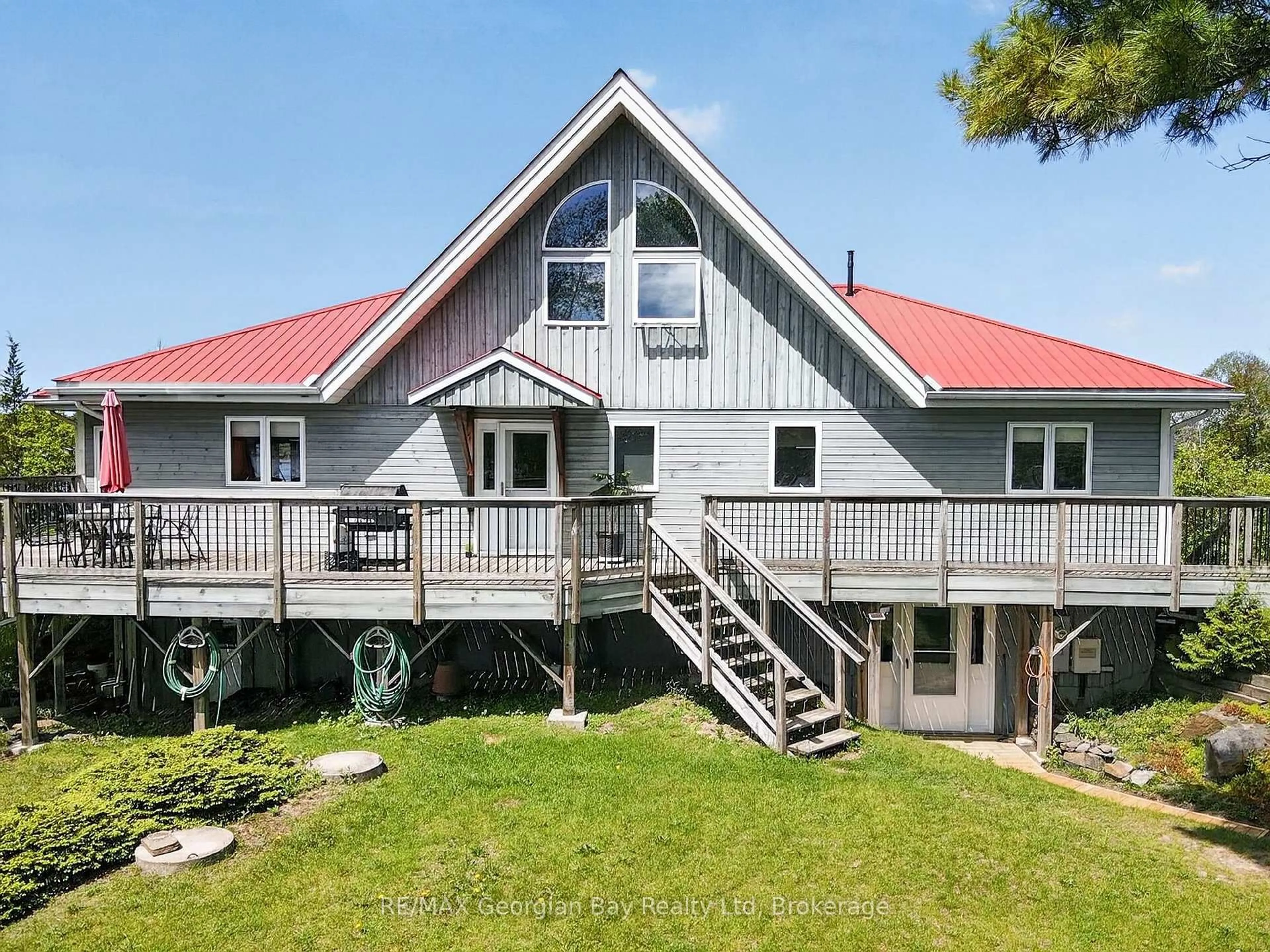 Home with vinyl exterior material, unknown for 185 Picnic Island Rd, Georgian Bay Ontario L0K 1S0
