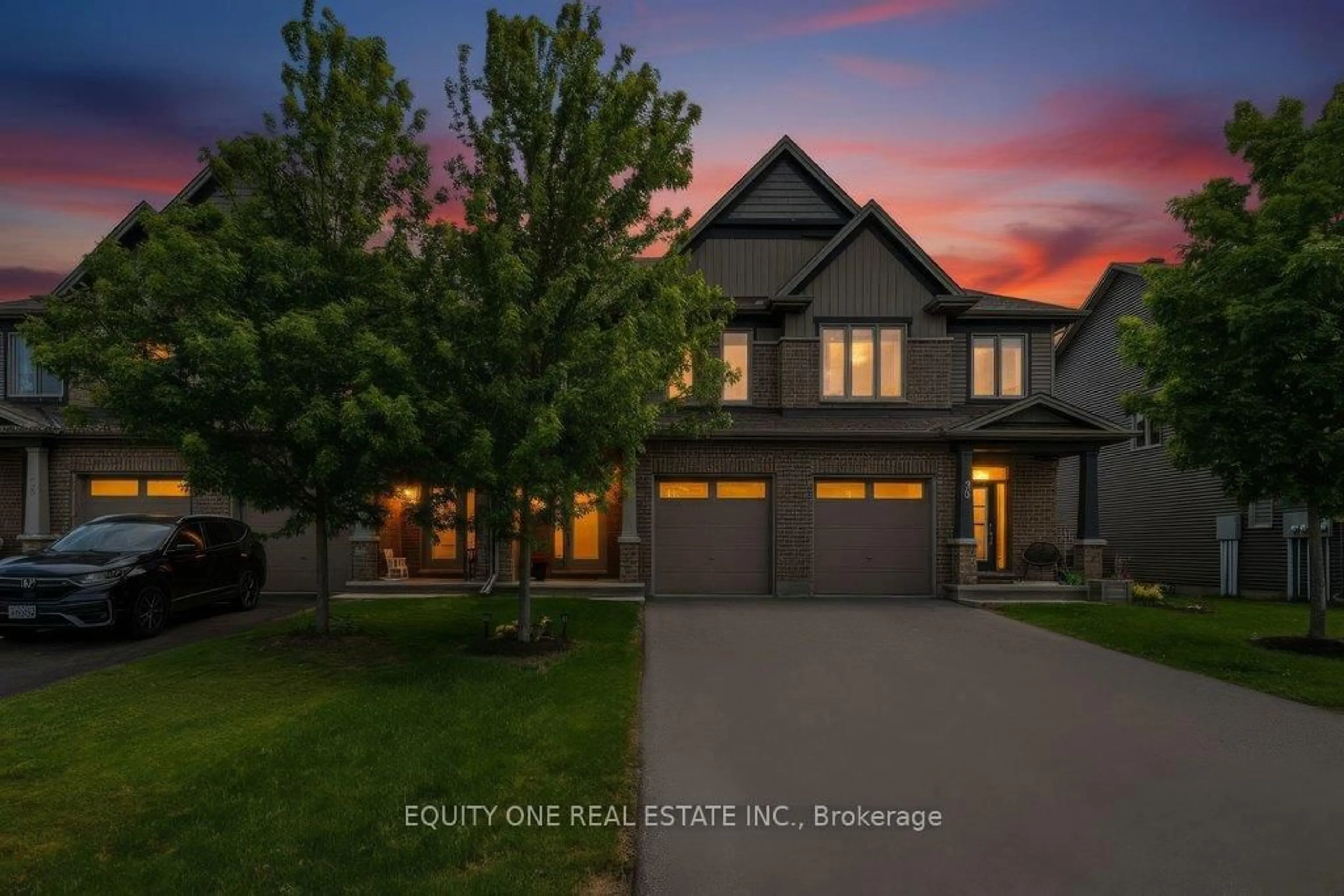 A pic from outside/outdoor area/front of a property/back of a property/a pic from drone, unknown for 32 Duncanville St, Russell Ontario K4R 0E8