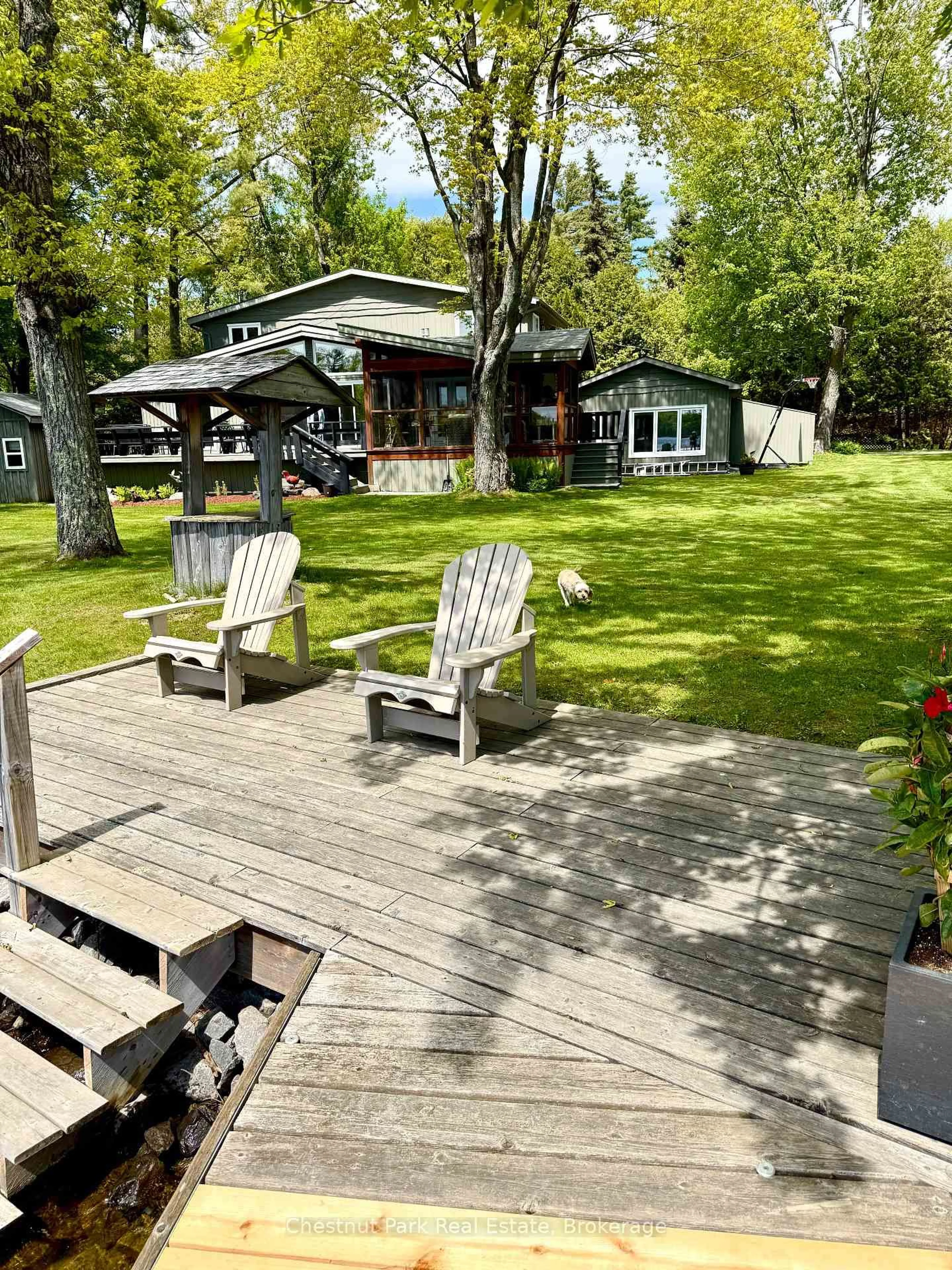 Patio, water/lake/river/ocean view for 1006 Bailey Lane, Bracebridge Ontario P1L 1X2