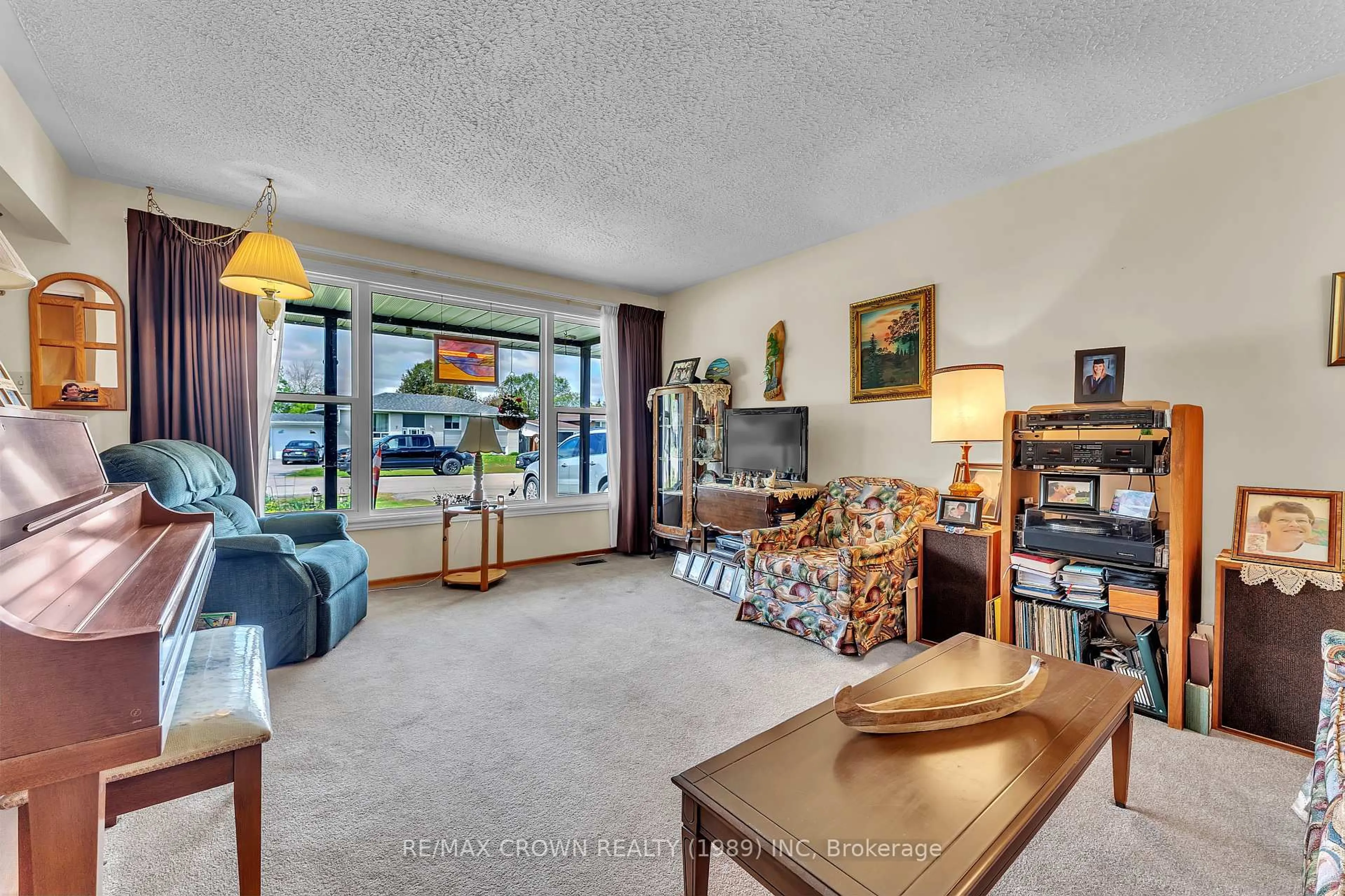 Living room with furniture, unknown for 14 Cecelia Crt, North Bay Ontario P1A 2S3