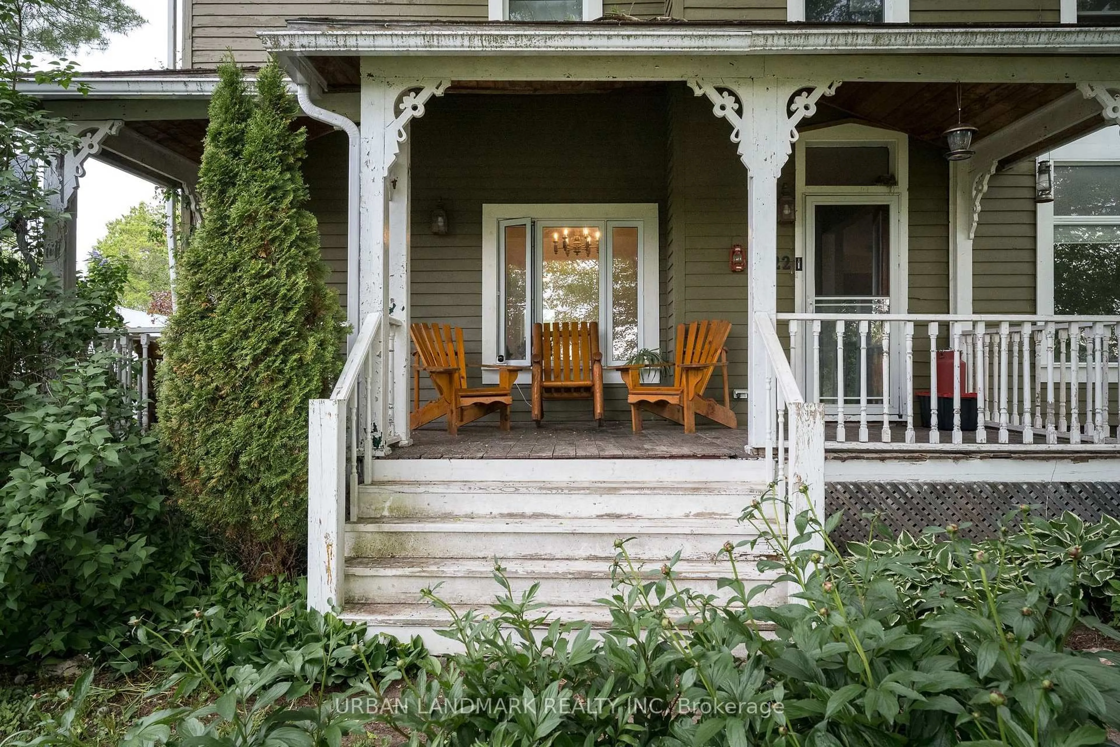 Patio, street for 122 Seymour St, Madoc Ontario K0K 2K0