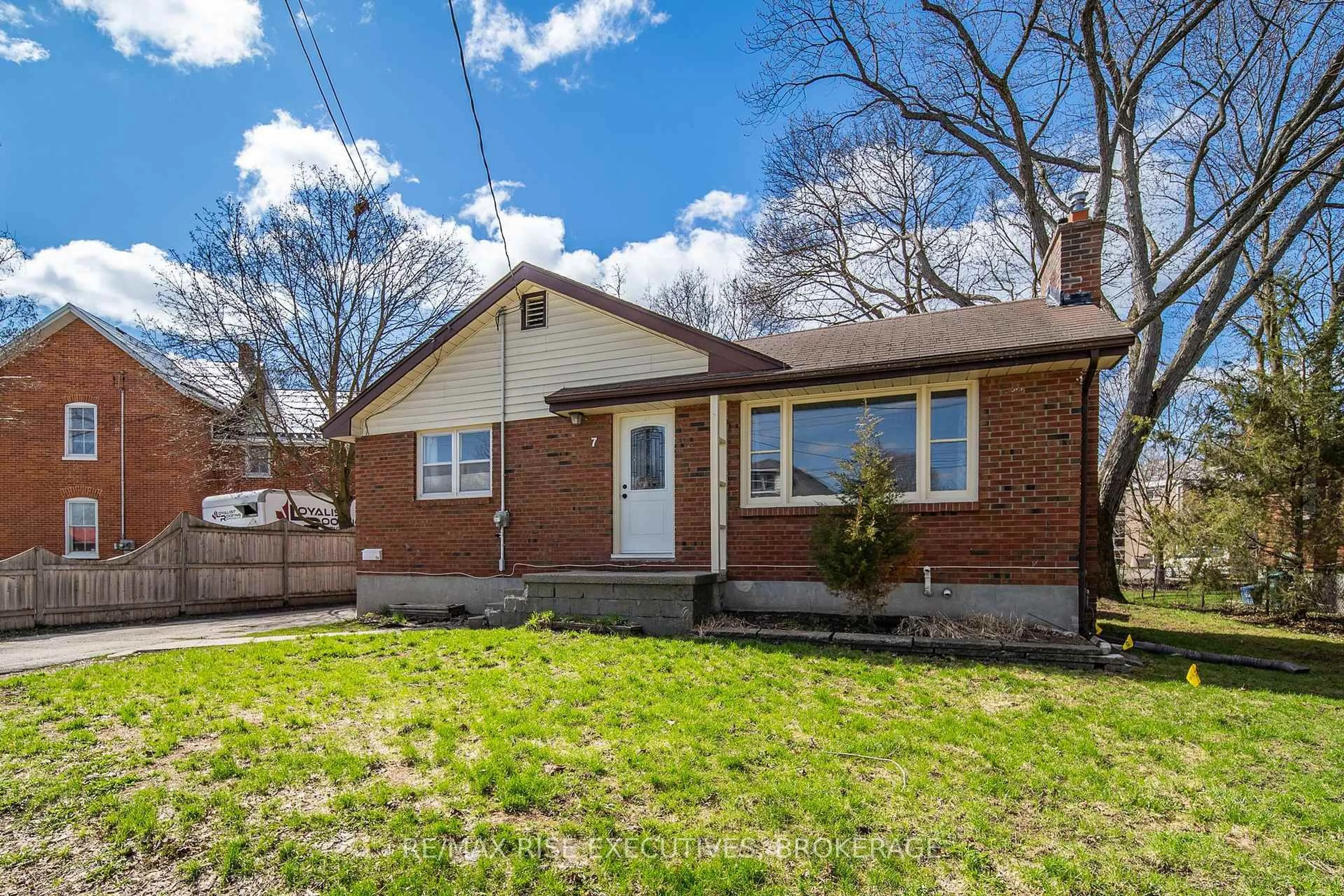Home with brick exterior material, street for 7 Benjamin St, Belleville Ontario K8P 1P6