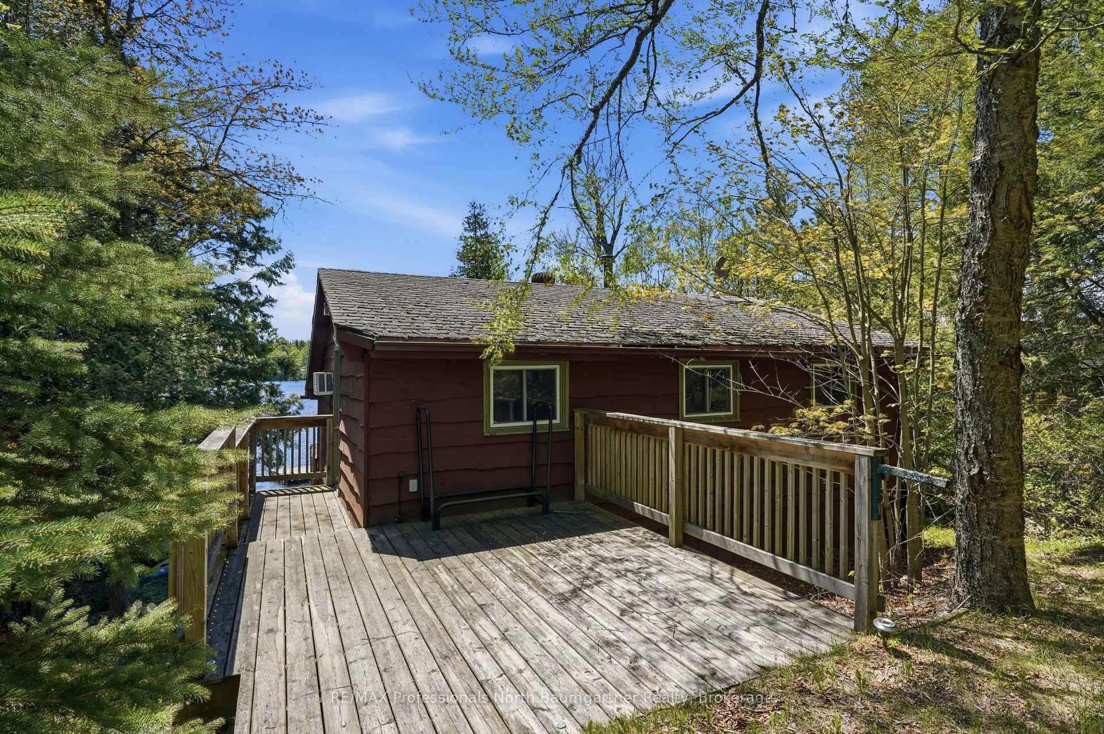 Patio, water/lake/river/ocean view for 1320 Little Straggle Lake Dr, Dysart et al Ontario K0L 1M1