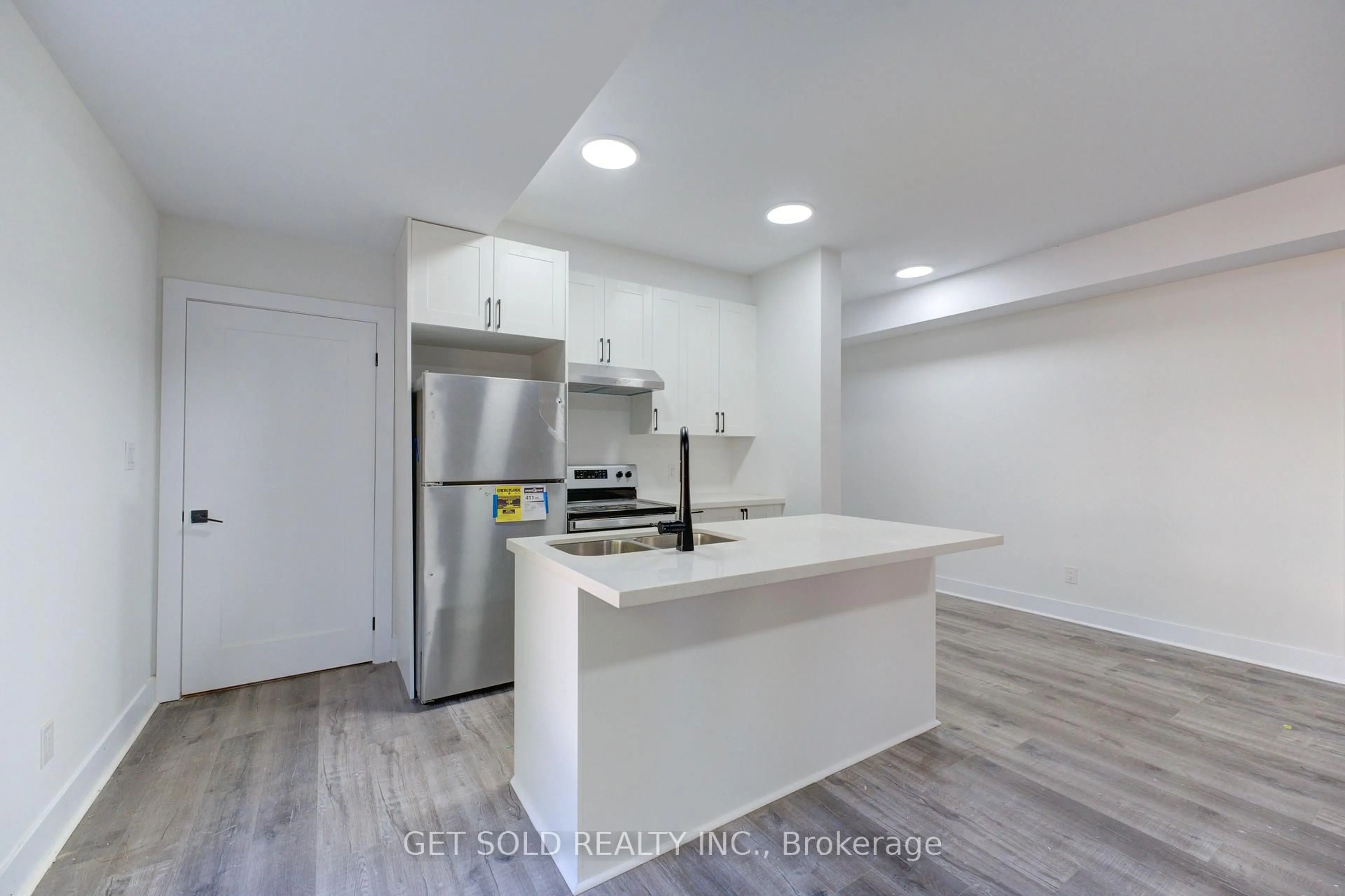 Open concept kitchen, unknown for 6701 Thorold Stone Rd #5, Niagara Falls Ontario L2J 1B3