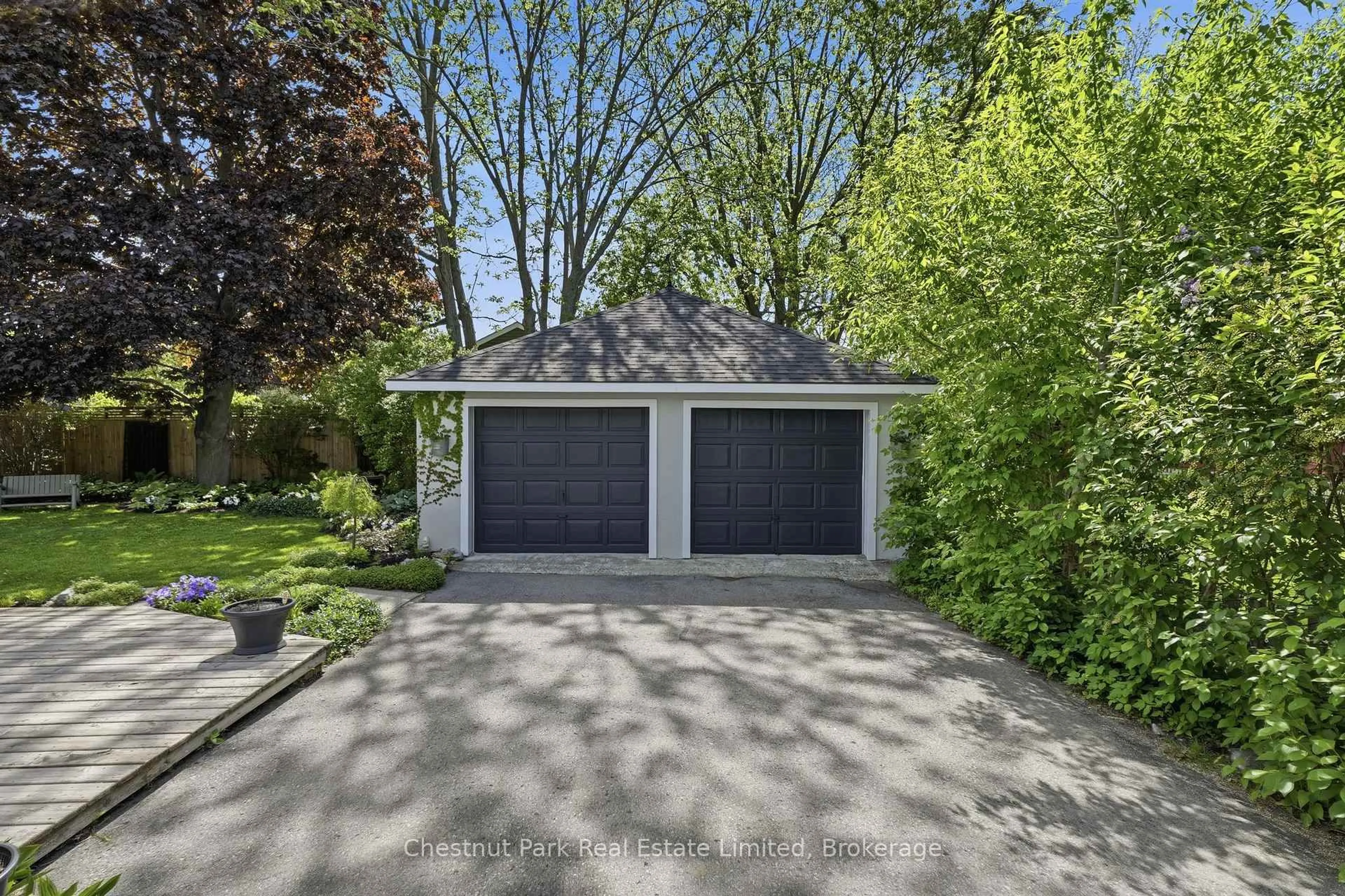 Unknown for 16 Jane St, Prince Edward County Ontario K0K 2T0