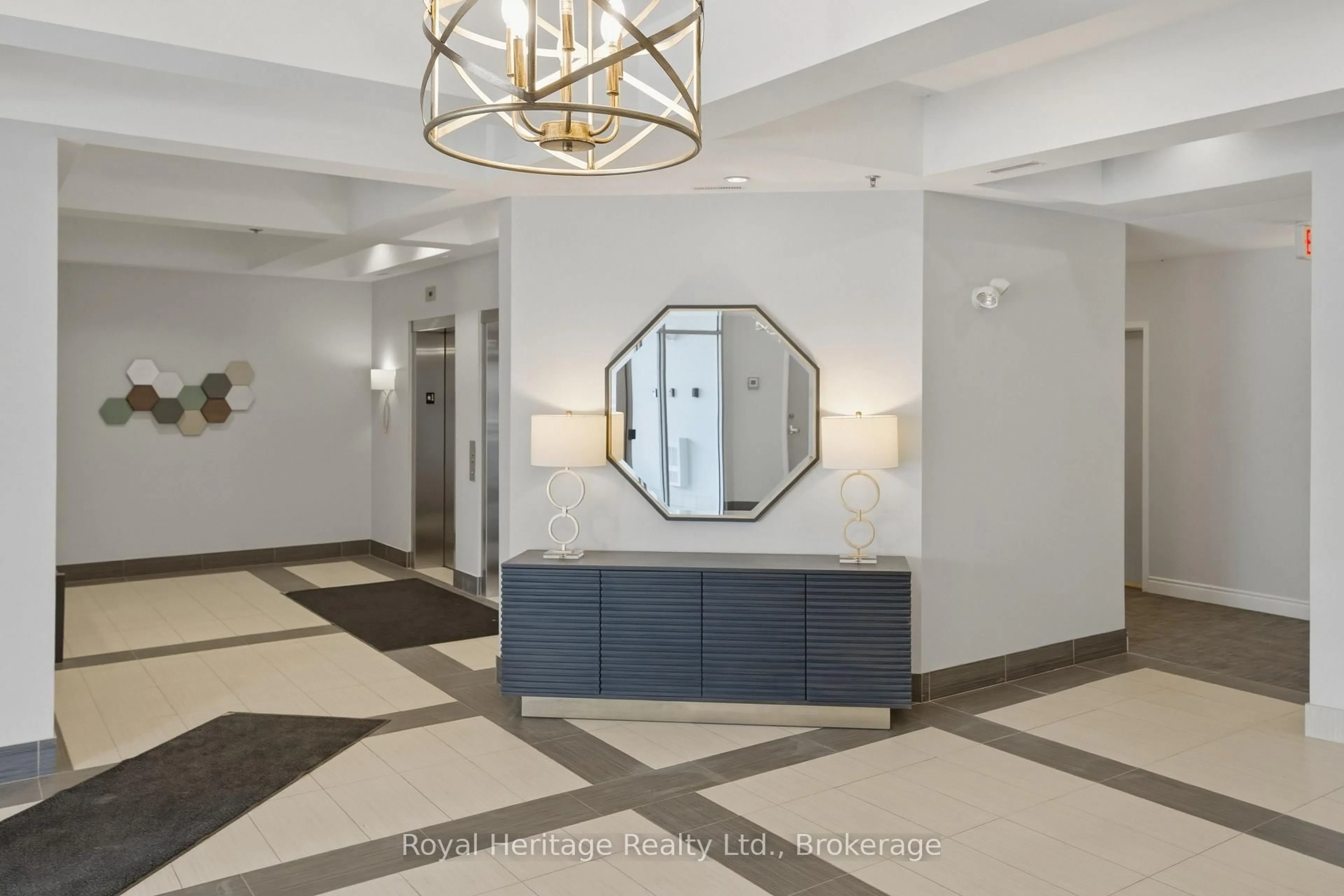 Indoor foyer for 50 Mill St #211, Port Hope Ontario L1A 2T1