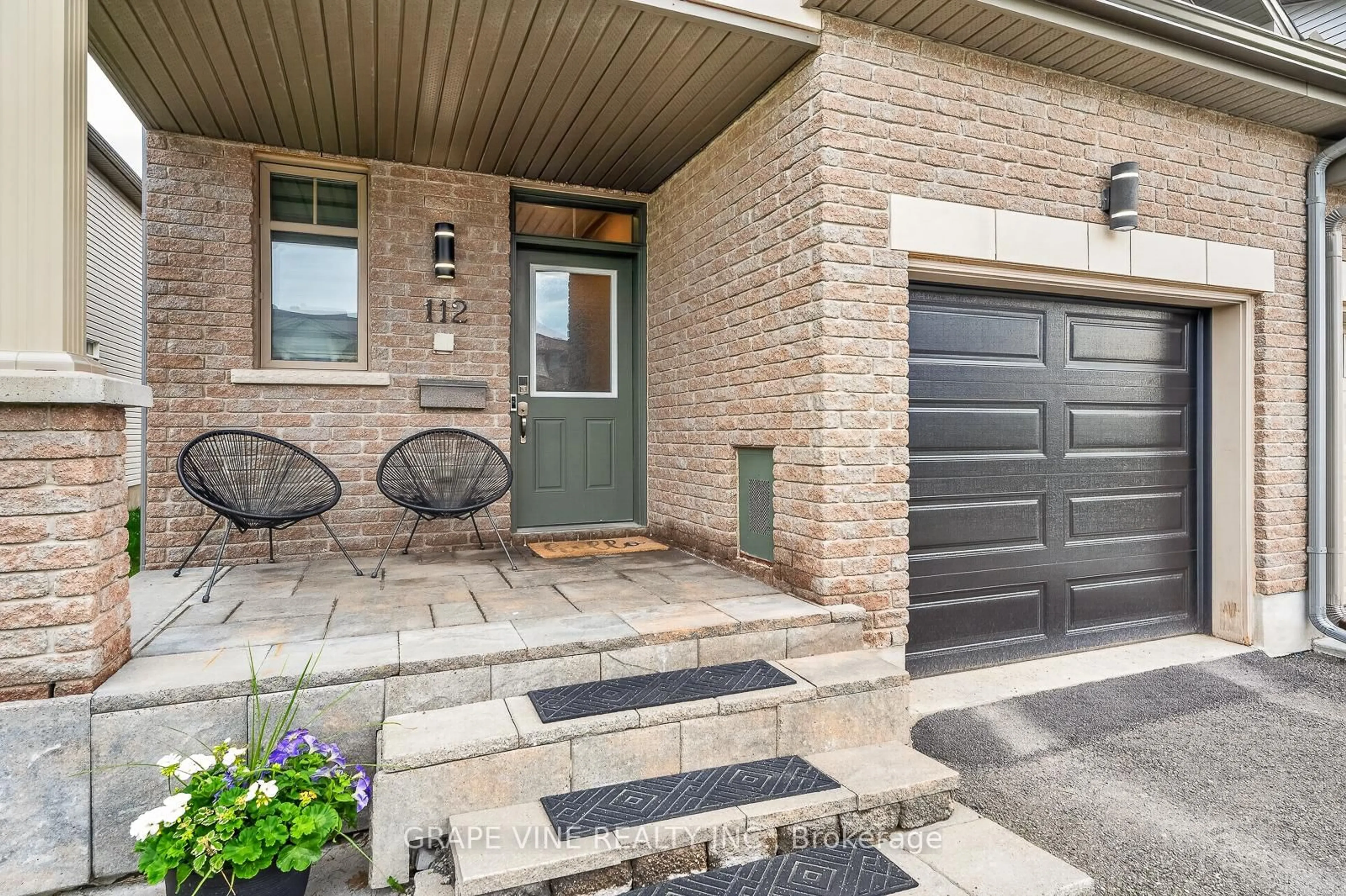 Unknown for 112 Hawkshaw Cres, Ottawa Ontario K2J 0J6