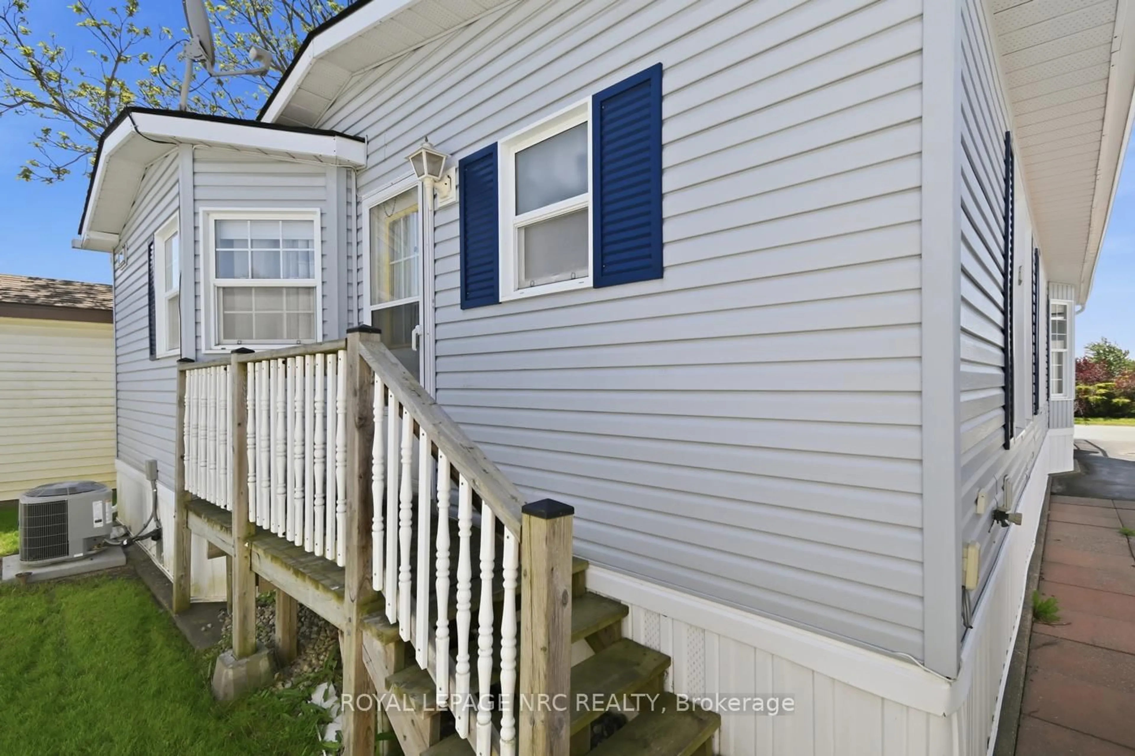Home with vinyl exterior material, street for 3033 Townline Rd #77, Fort Erie Ontario L0S 1S1