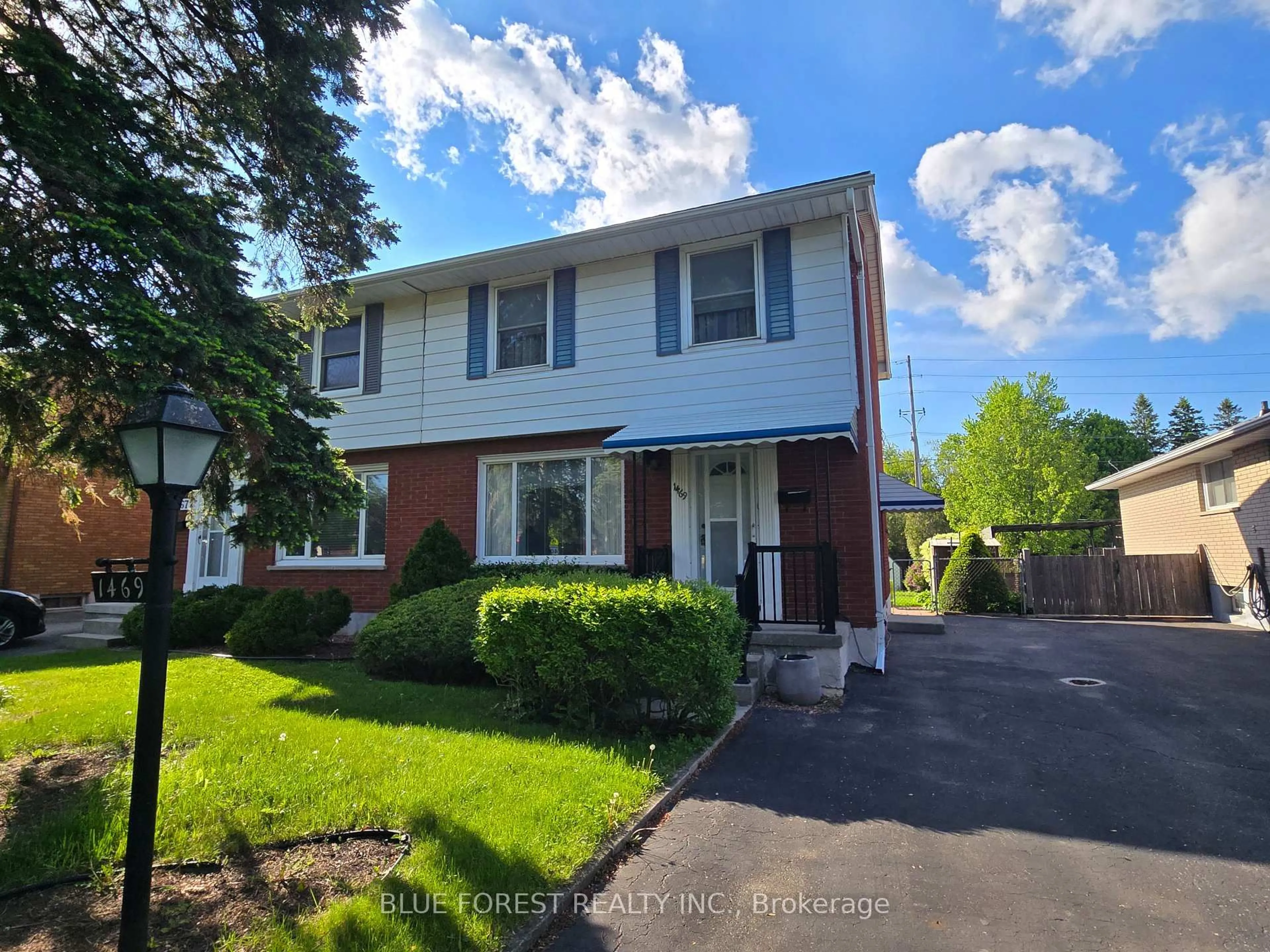 Unknown for 1469 Perth Ave, London East Ontario N5V 2M4