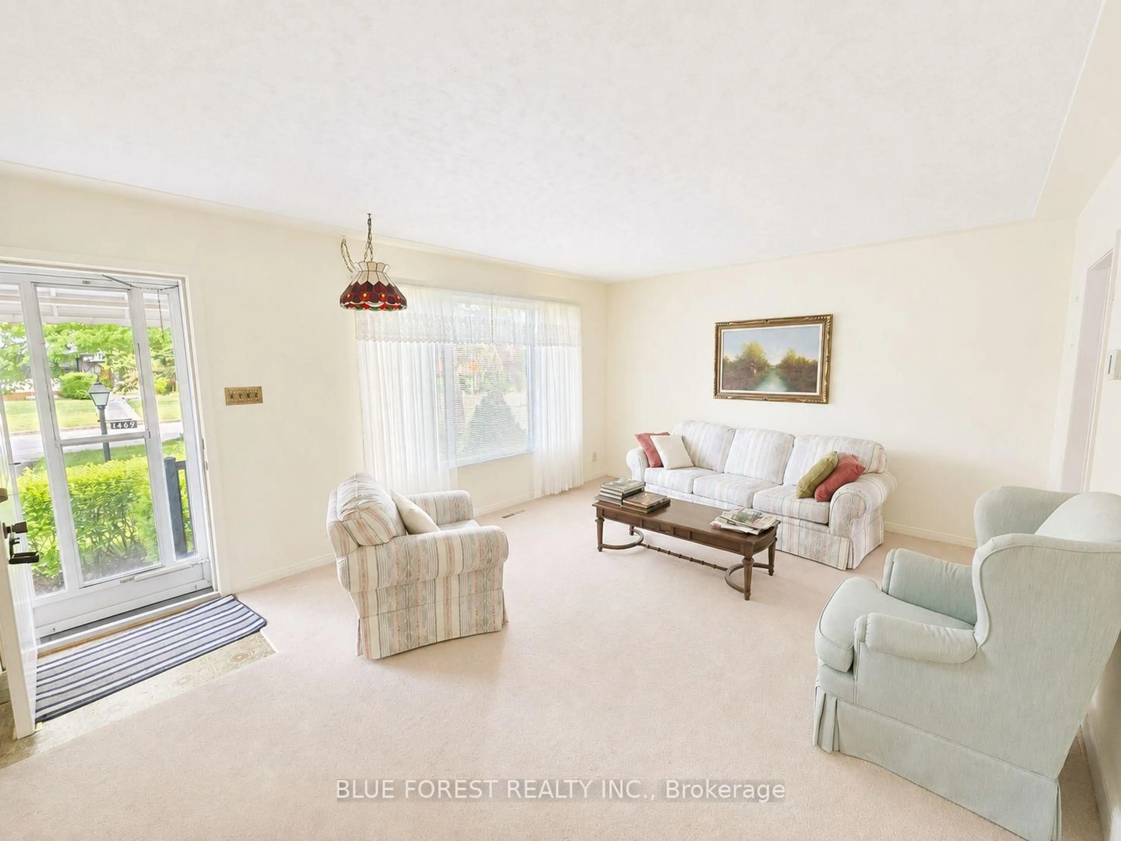 Living room with furniture, unknown for 1469 Perth Ave, London East Ontario N5V 2M4