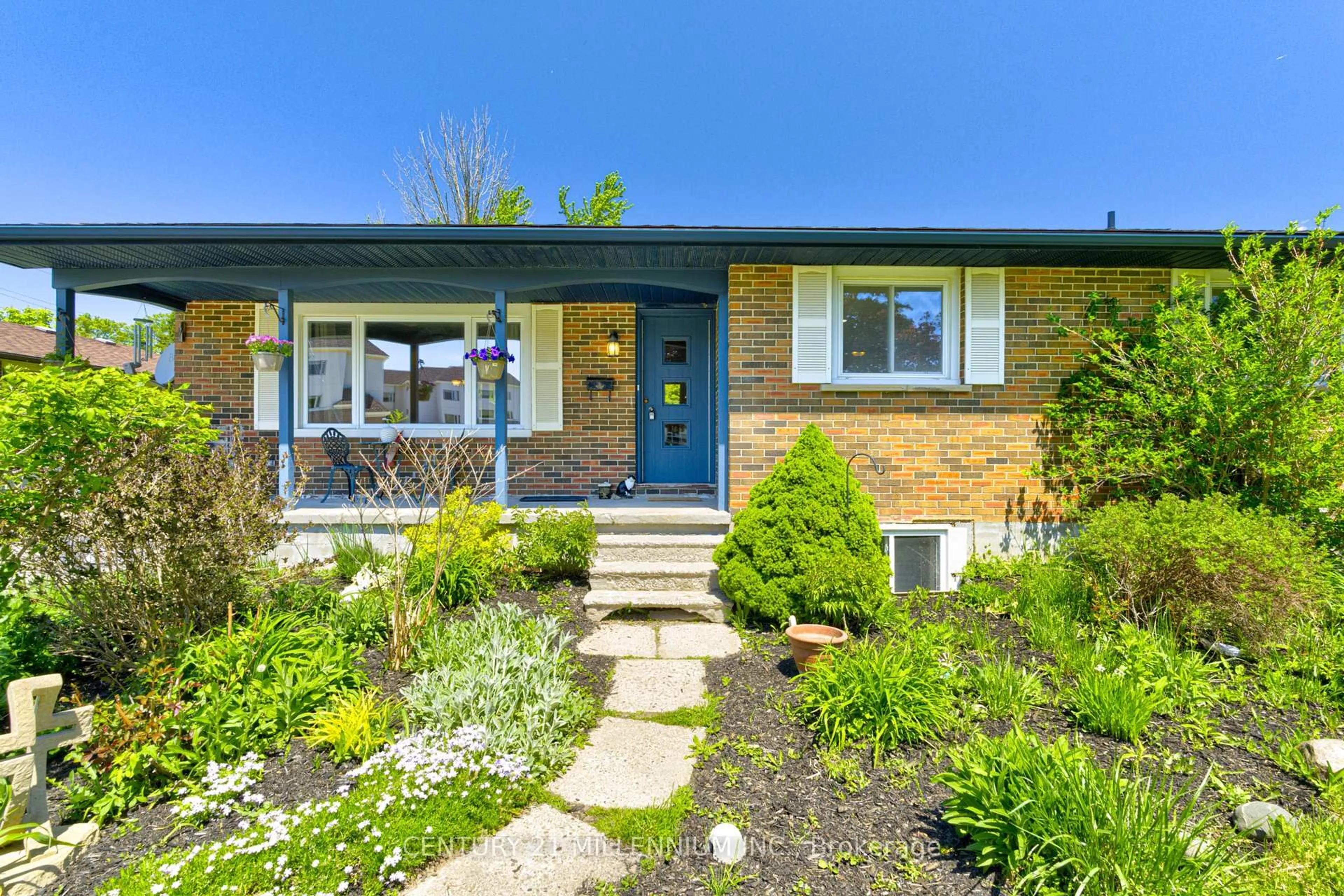 Home with brick exterior material, street for 210 Centre St, Shelburne Ontario L0N 1S4