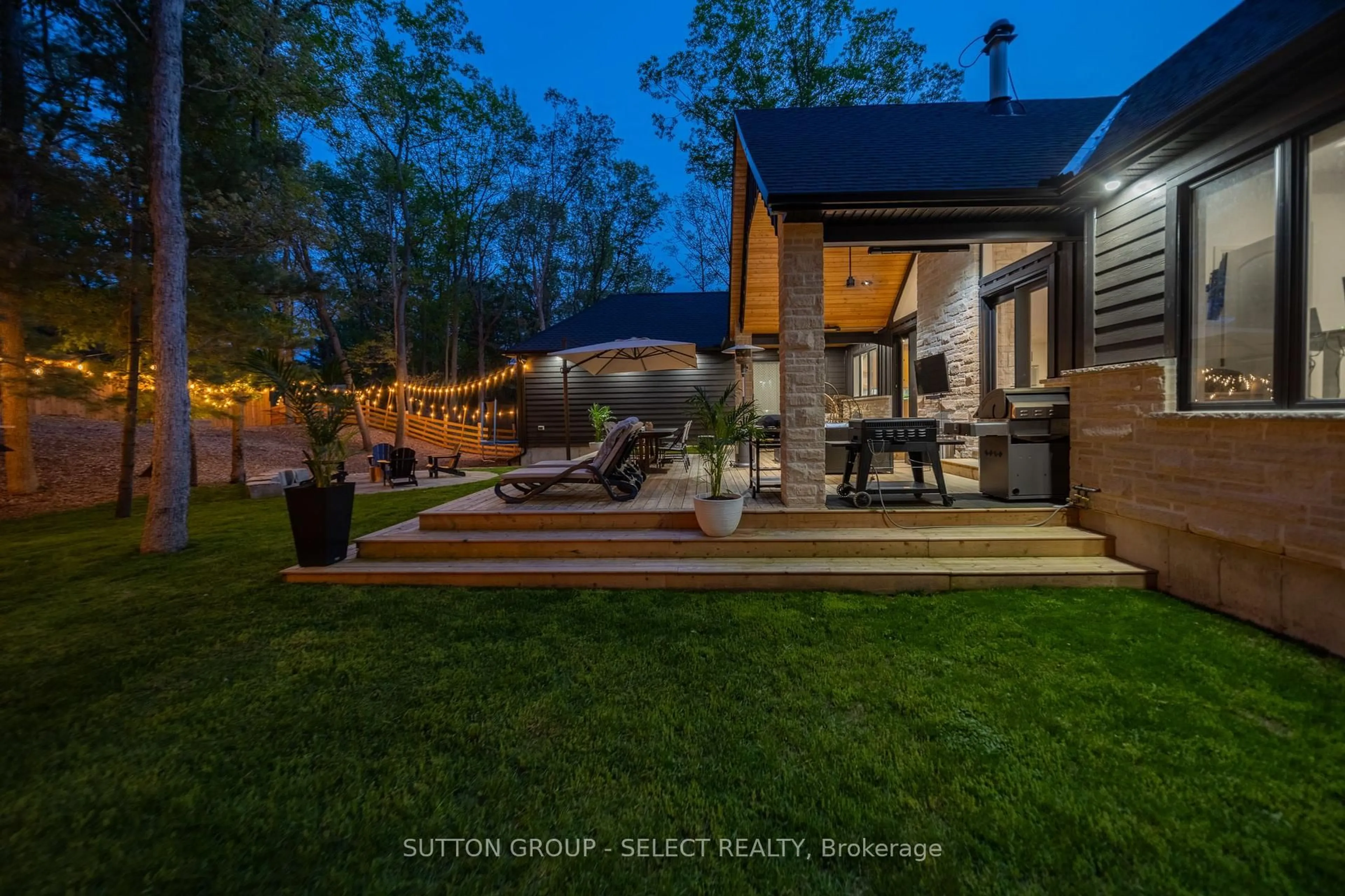 Patio, unknown for 10111 Pinery Bluffs Rd, Lambton Shores Ontario N0M 1T0