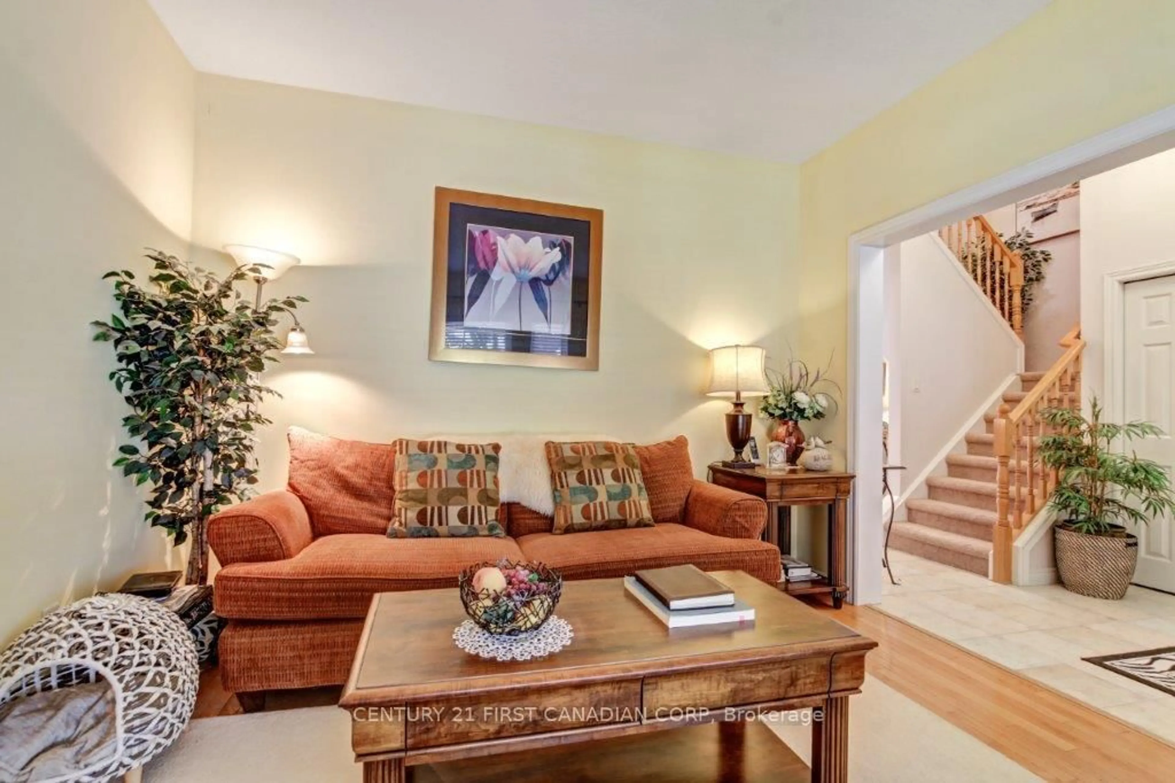 Living room with furniture, unknown for 941 Barclay Rd, London South Ontario N6K 4V4