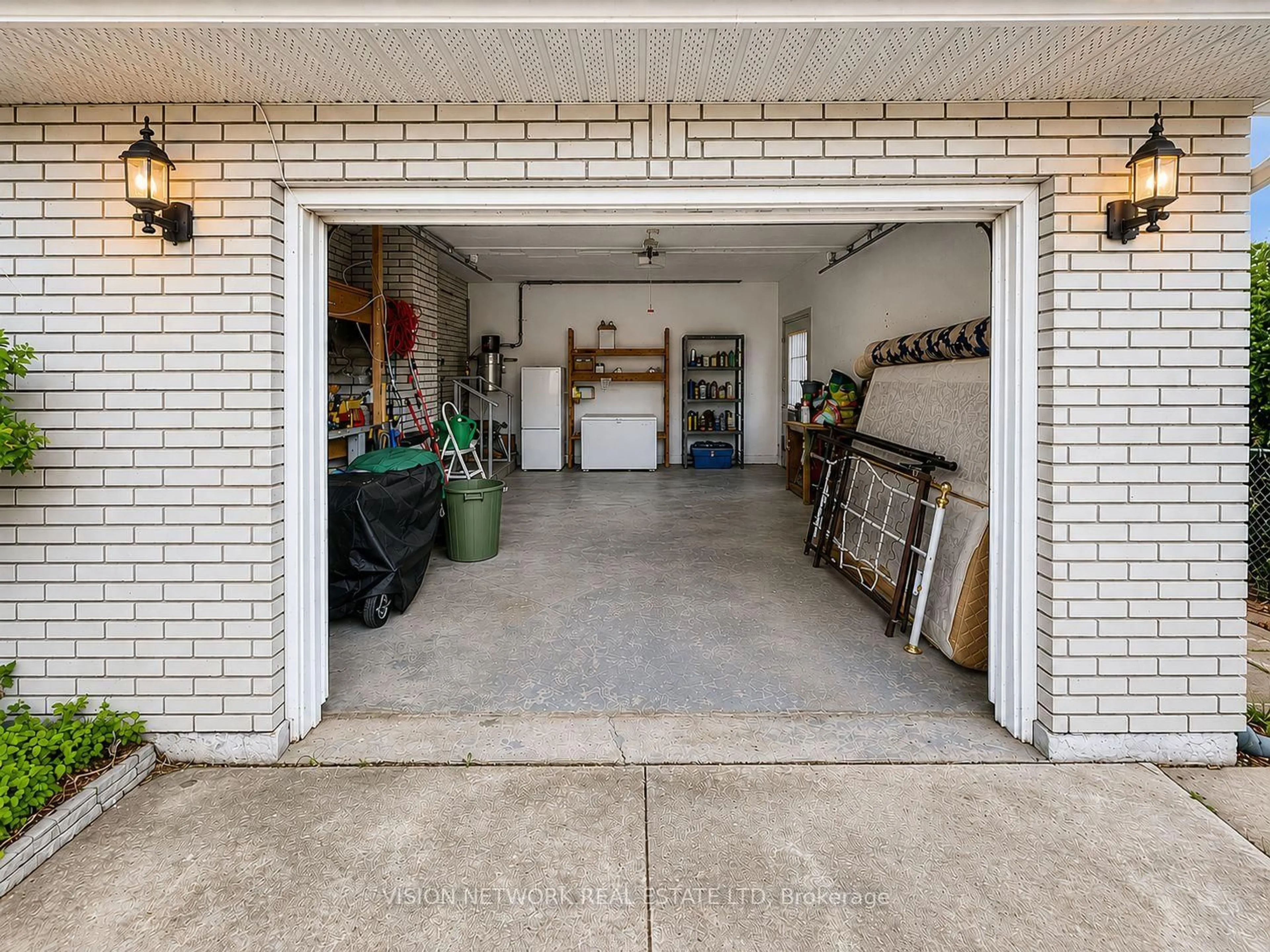 Indoor garage for 21 Inverness Street South, Kincardine Ontario N2Z 1J8