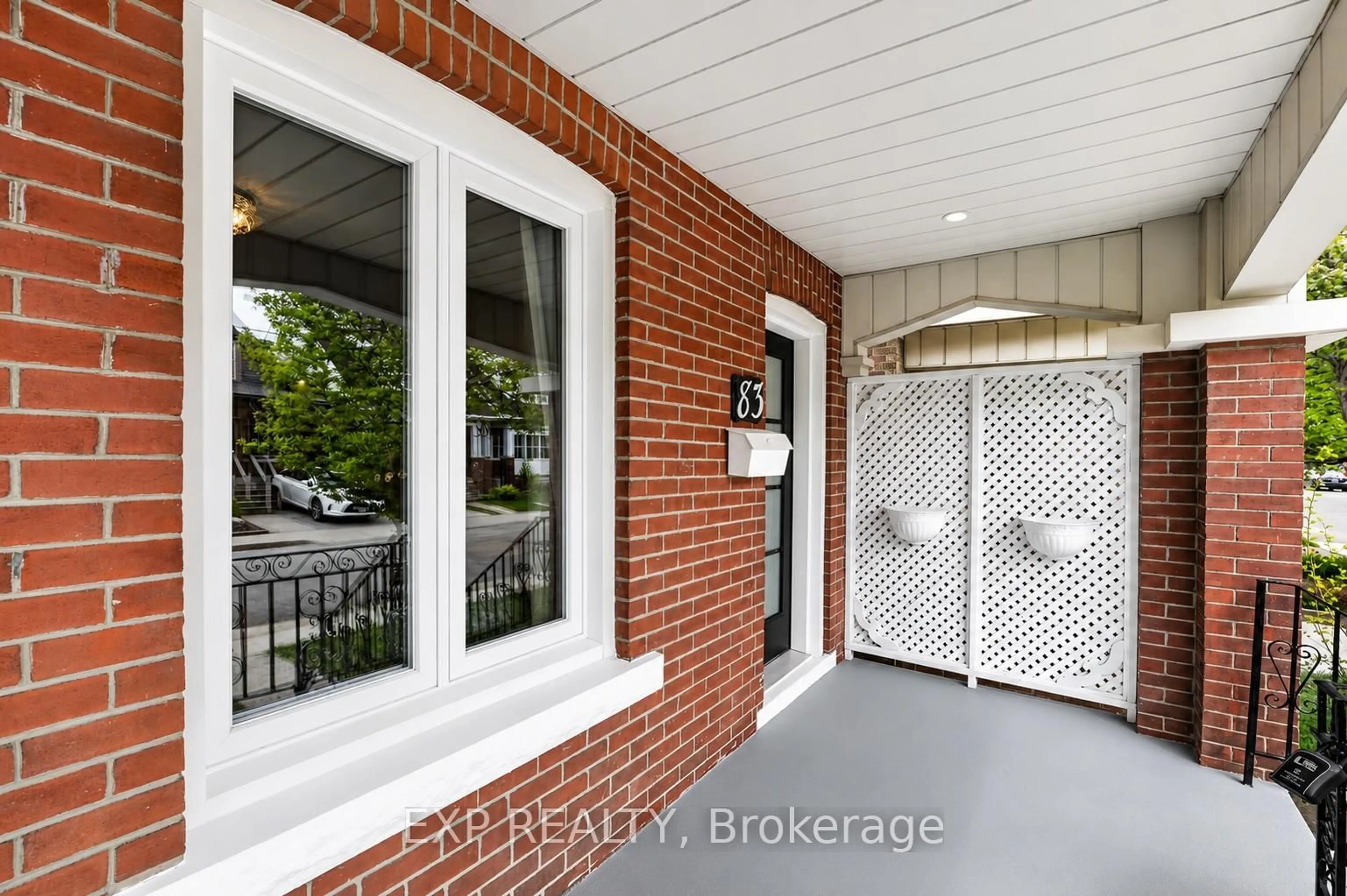 Indoor entryway for 83 Beechwood Ave, Hamilton Ontario L8L 2S7