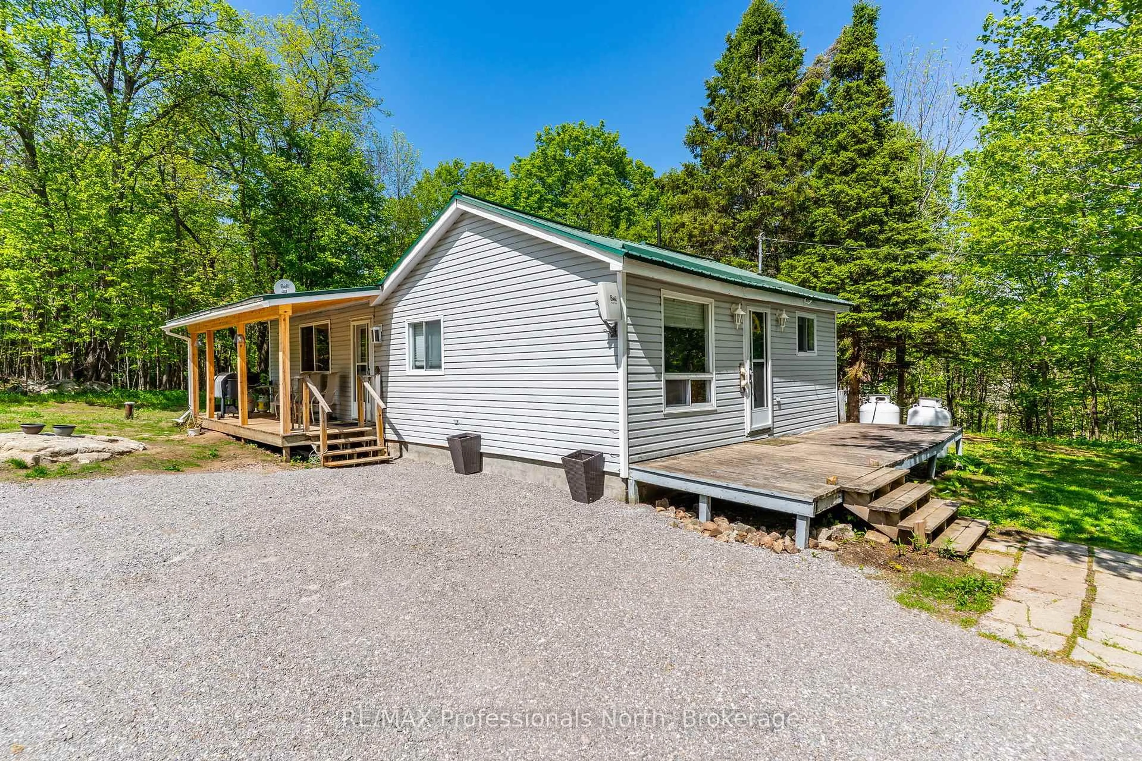 A pic from outside/outdoor area/front of a property/back of a property/a pic from drone, unknown for 1577 Bethel Rd, Minden Hills Ontario K0M 2K0