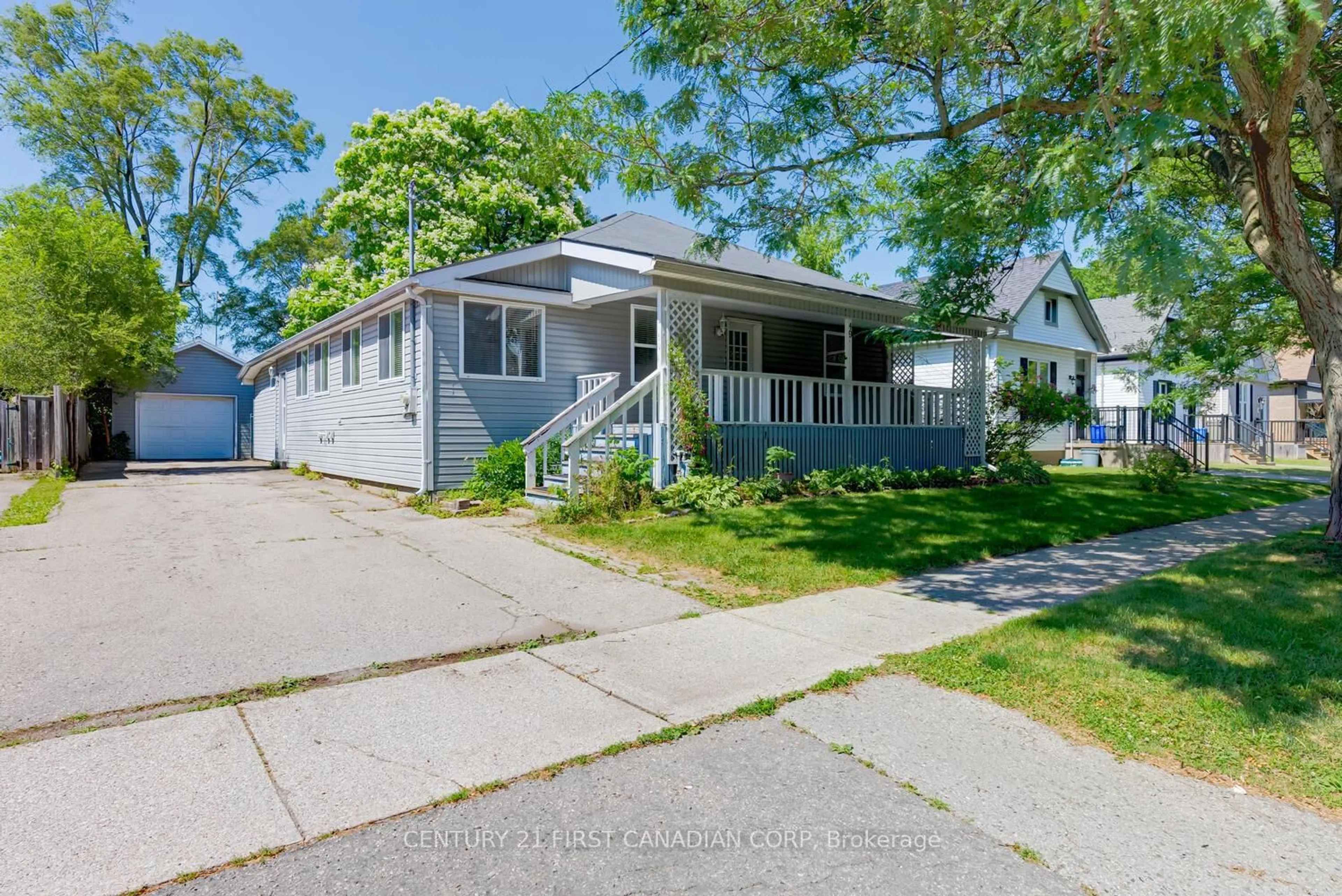 A pic from outside/outdoor area/front of a property/back of a property/a pic from drone, street for 49 CHARLES St, London North Ontario N6H 1H1