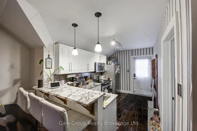 83 Oxford St, Woodstock 5