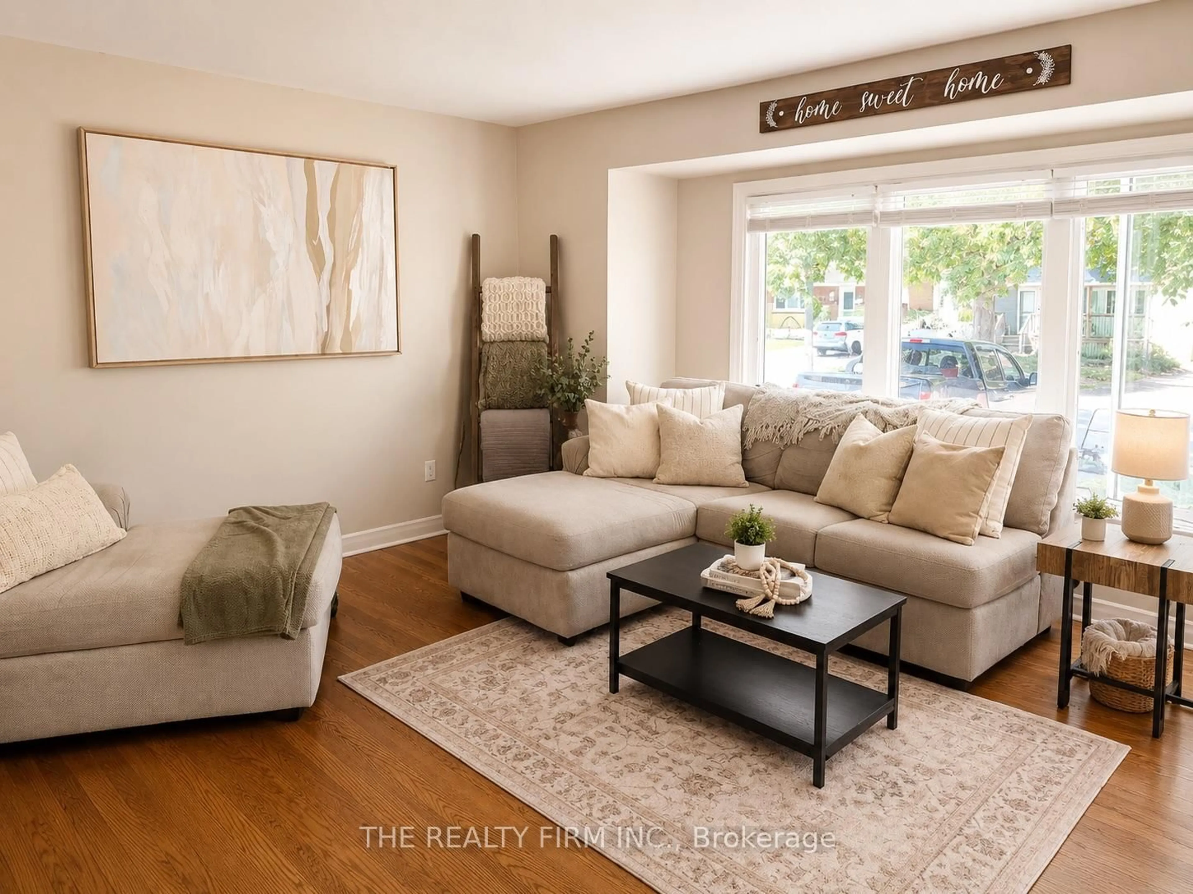 Living room with furniture, unknown for 75 Stevenson Ave, London East Ontario N5W 1Y4