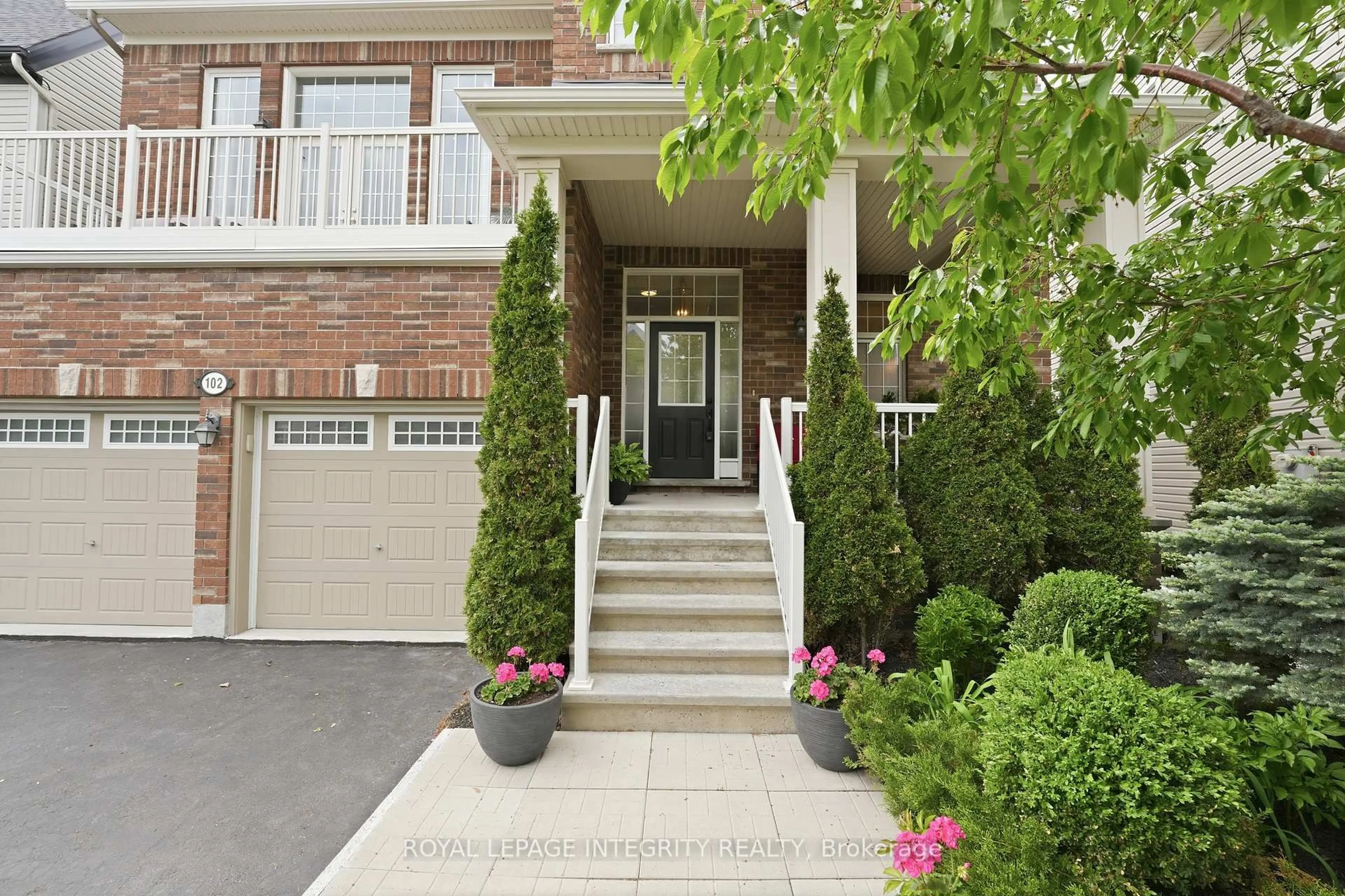 Unknown for 102 Lily Pond St, Kanata Ontario K2M 2L9
