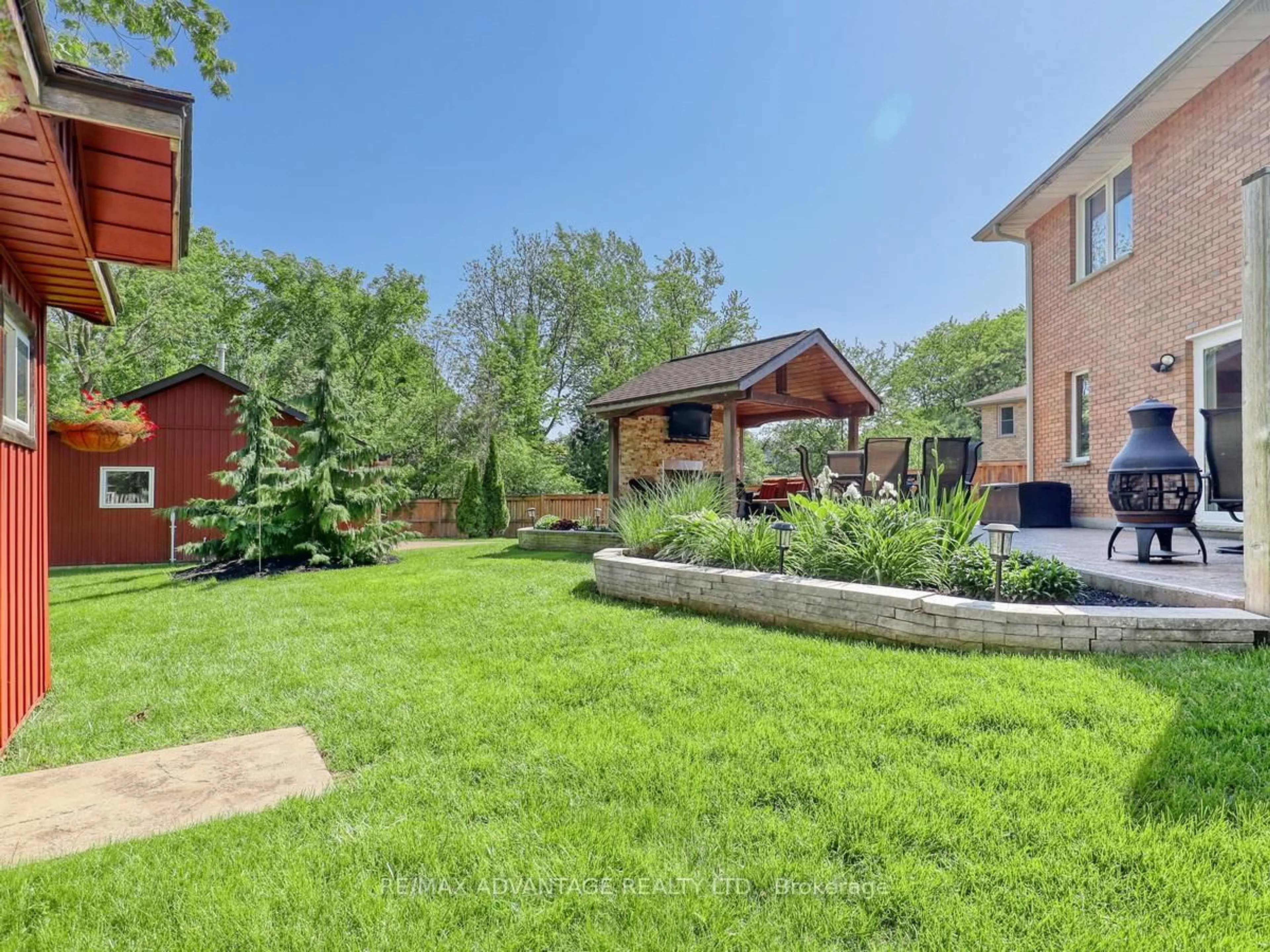 Patio, unknown for 43 Lynngate Grve, London South Ontario N6K 3S7