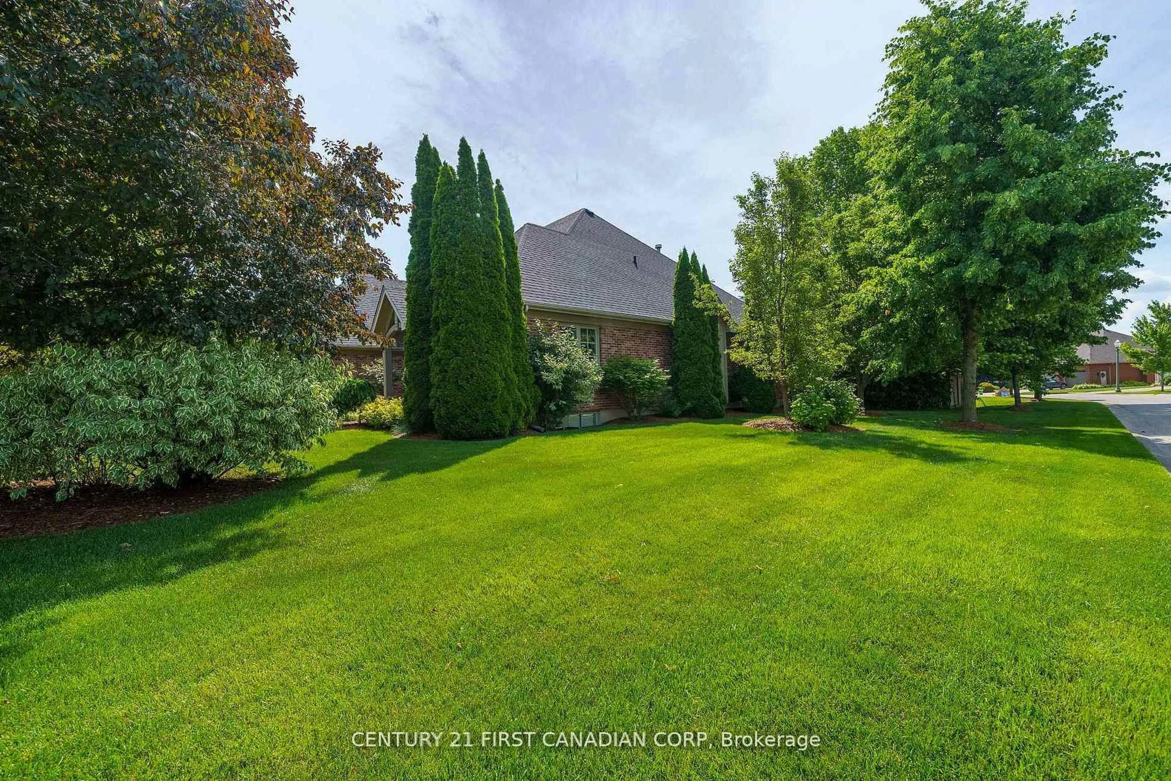 A pic from outside/outdoor area/front of a property/back of a property/a pic from drone, unknown for 2091 Valleyrun Blvd, London North Ontario N6G 5M7