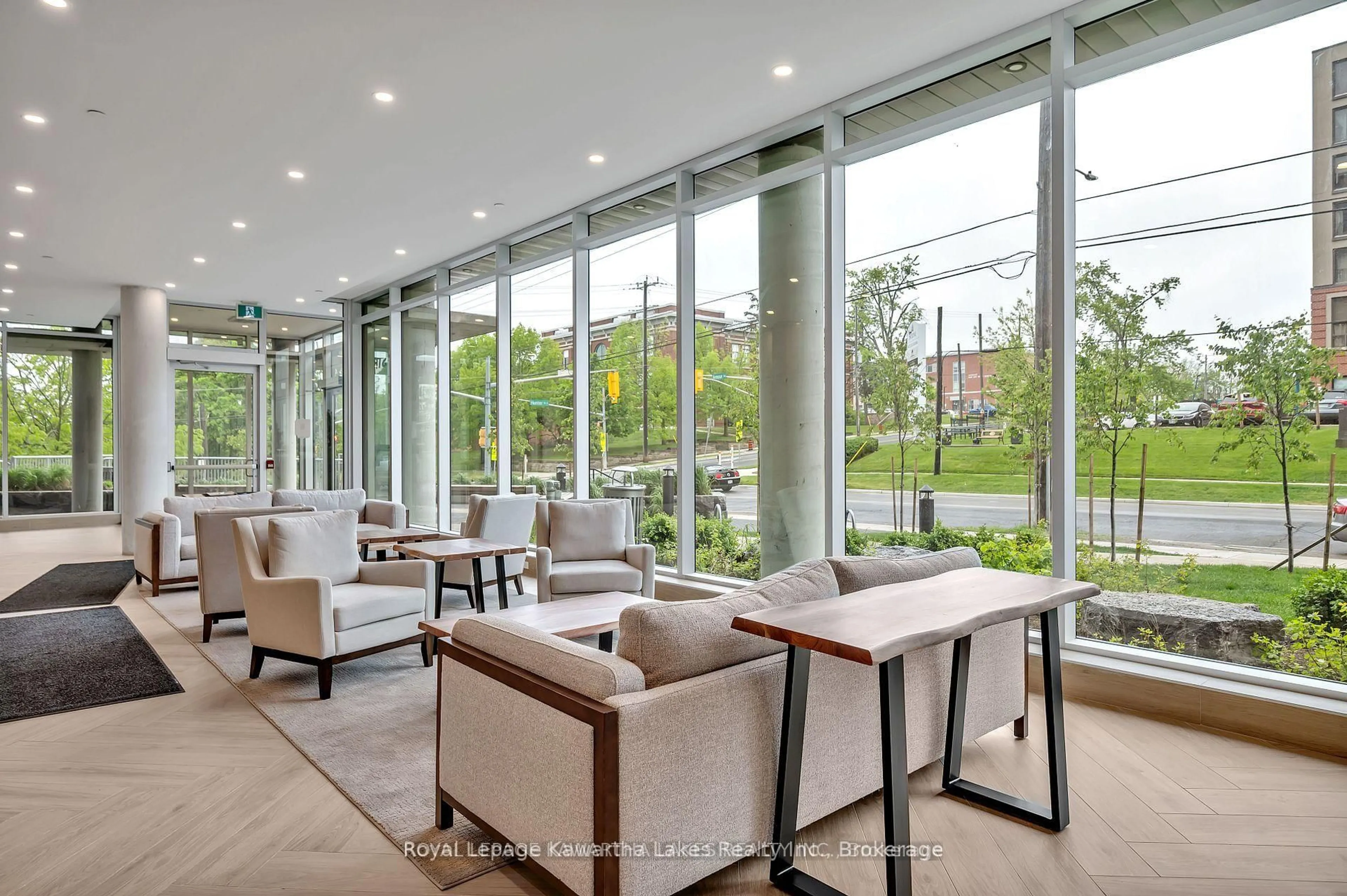 Indoor foyer for 195 Hunter St #302, Peterborough Ontario K9H 1G9