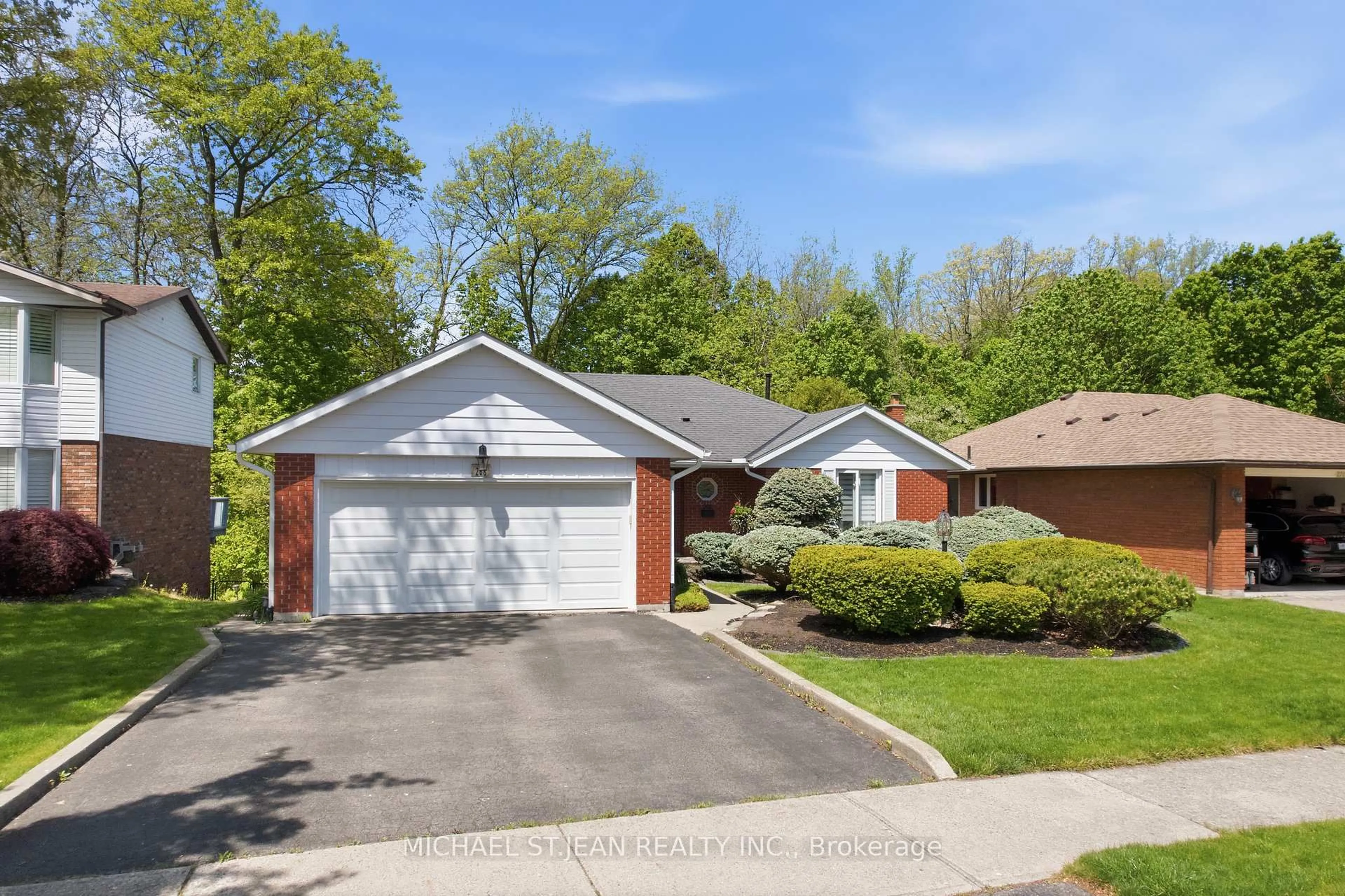 Home with brick exterior material, street for 268 Memorial Dr, Brantford Ontario N3R 7H3