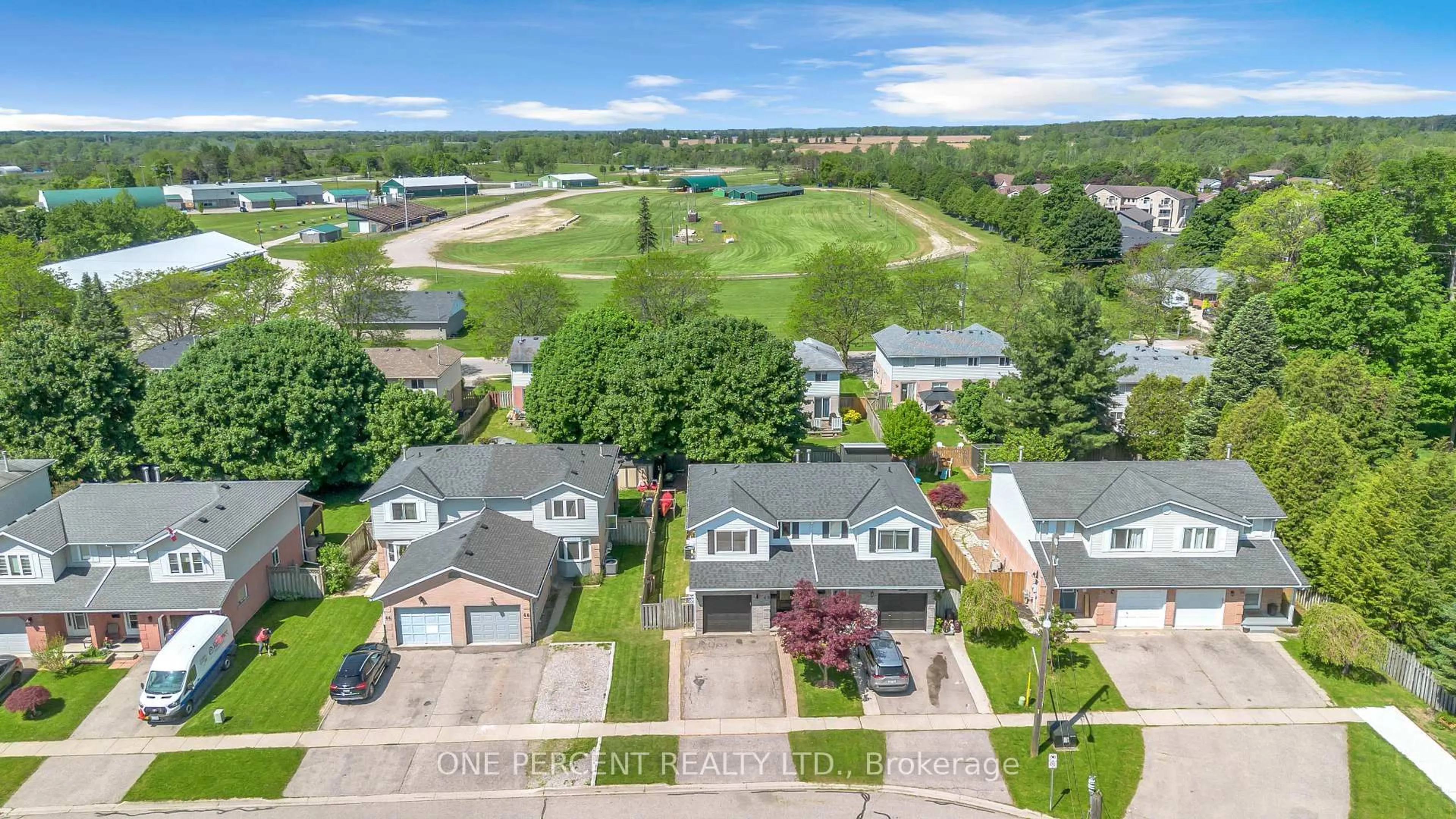 A pic from outside/outdoor area/front of a property/back of a property/a pic from drone, unknown for 48 Kathleen St, Brant Ontario N3L 3X8