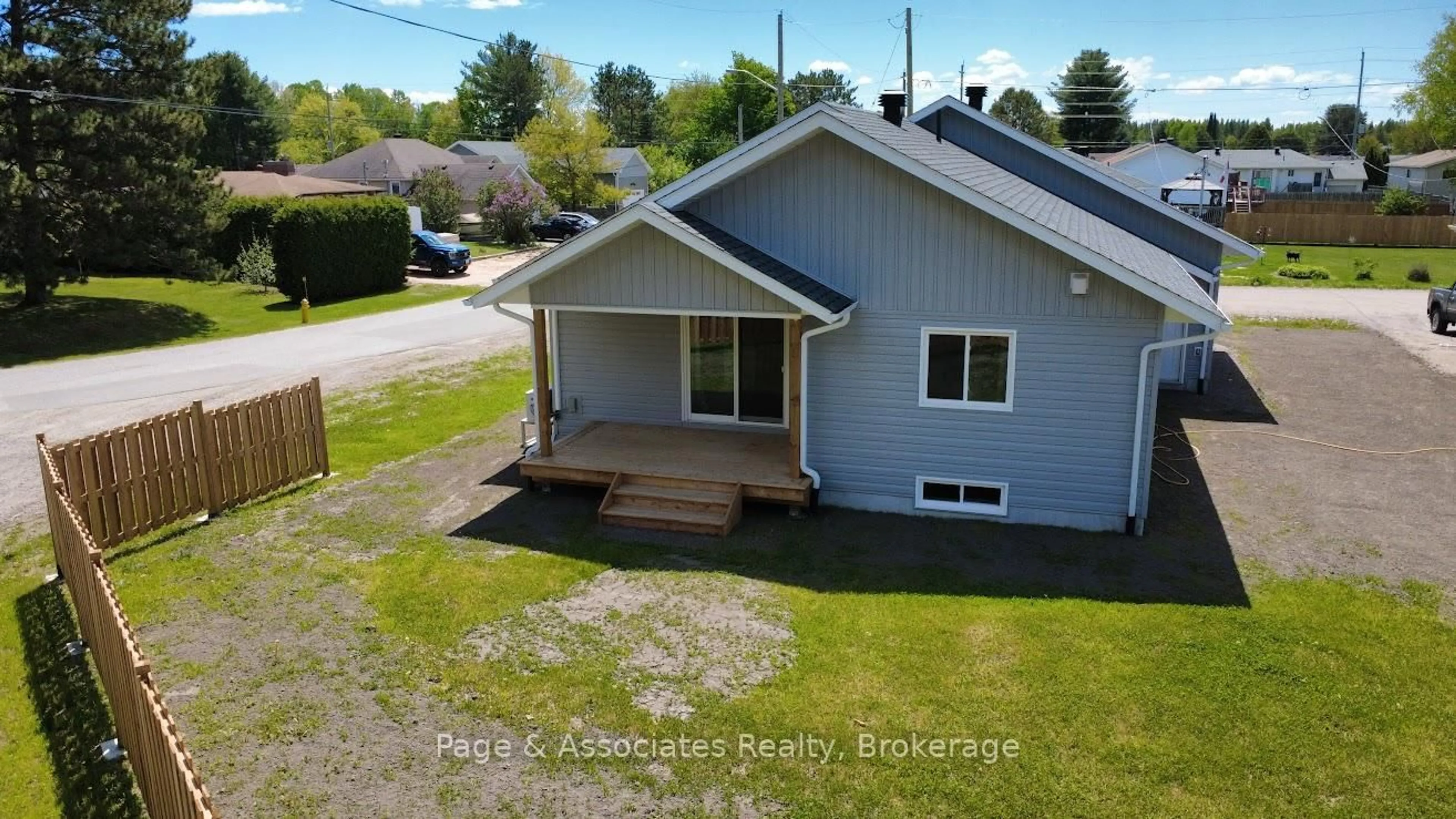 A pic from outside/outdoor area/front of a property/back of a property/a pic from drone, unknown for 1 Moon Crt, West Nipissing Ontario P2B 3E6