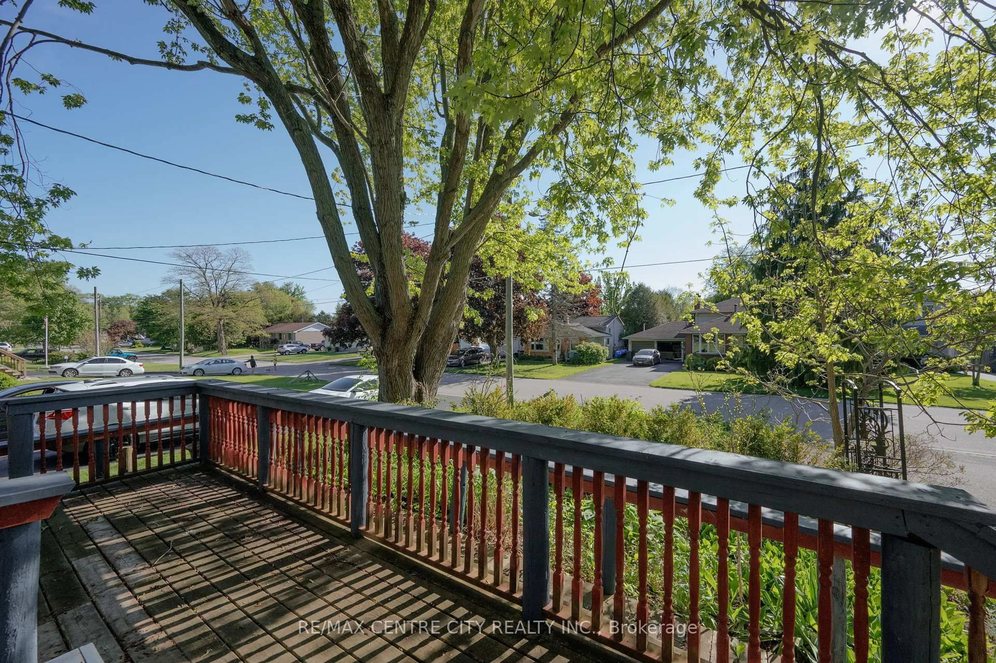 Patio, water/lake/river/ocean view for 275 Frances St, Central Elgin Ontario N5L 1A9
