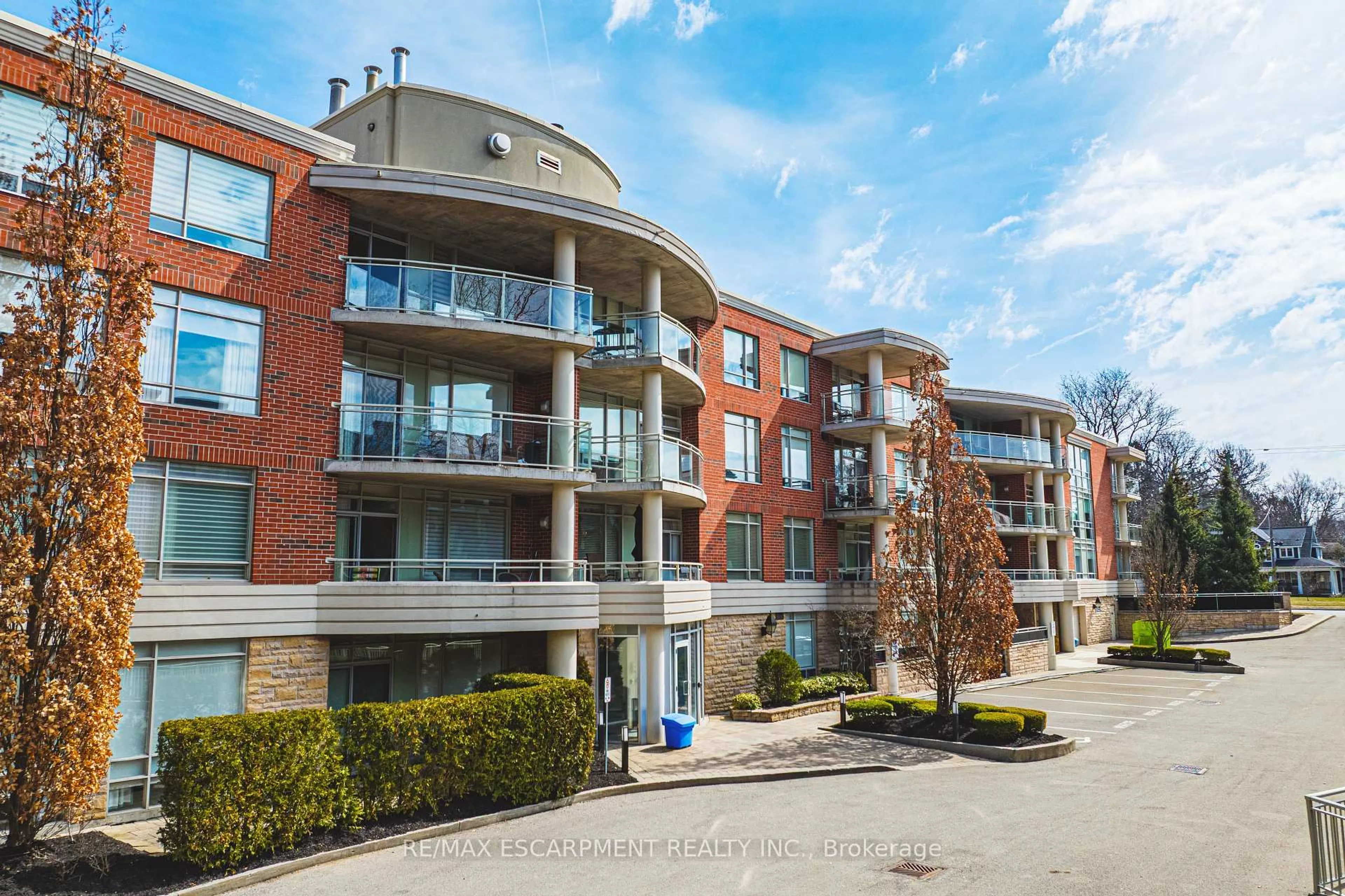 A pic from outside/outdoor area/front of a property/back of a property/a pic from drone, street for 125 WILSON St #312, Hamilton Ontario L9G 0B3