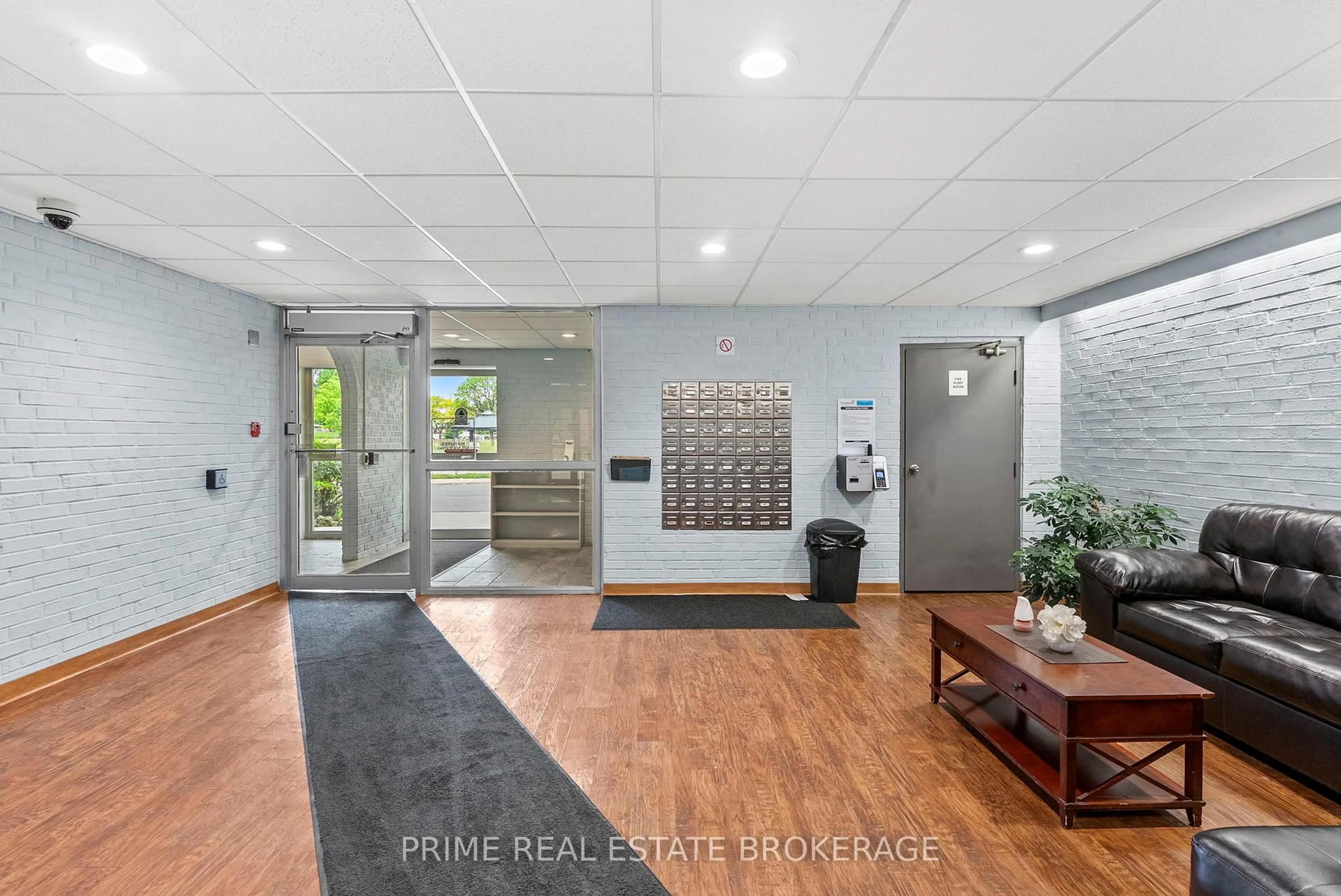 Unknown for 1106 Jalna Blvd #105, London South Ontario N6E 2R9