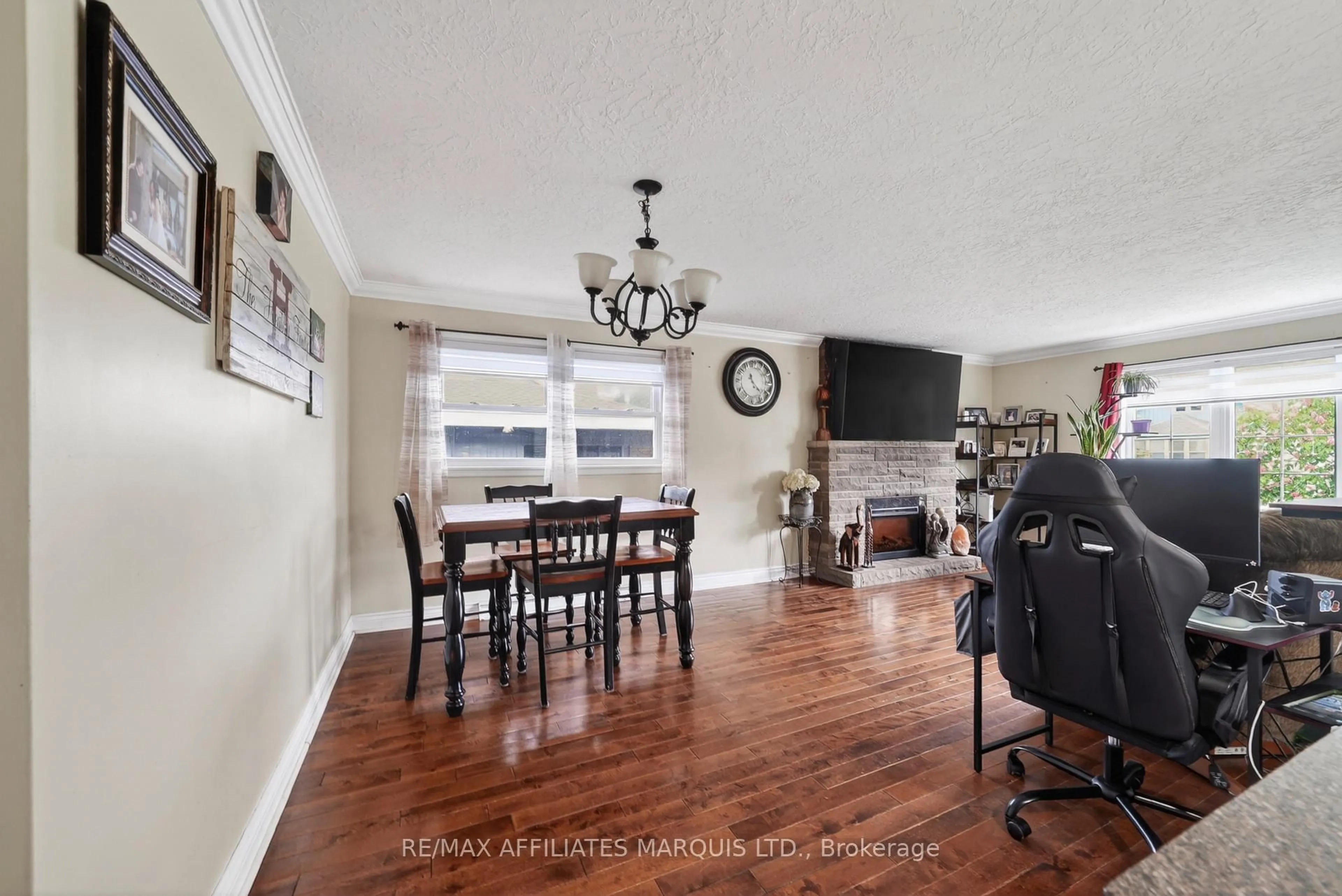 Unknown for 19 Dunbar Ave, Cornwall Ontario K6H 5M6
