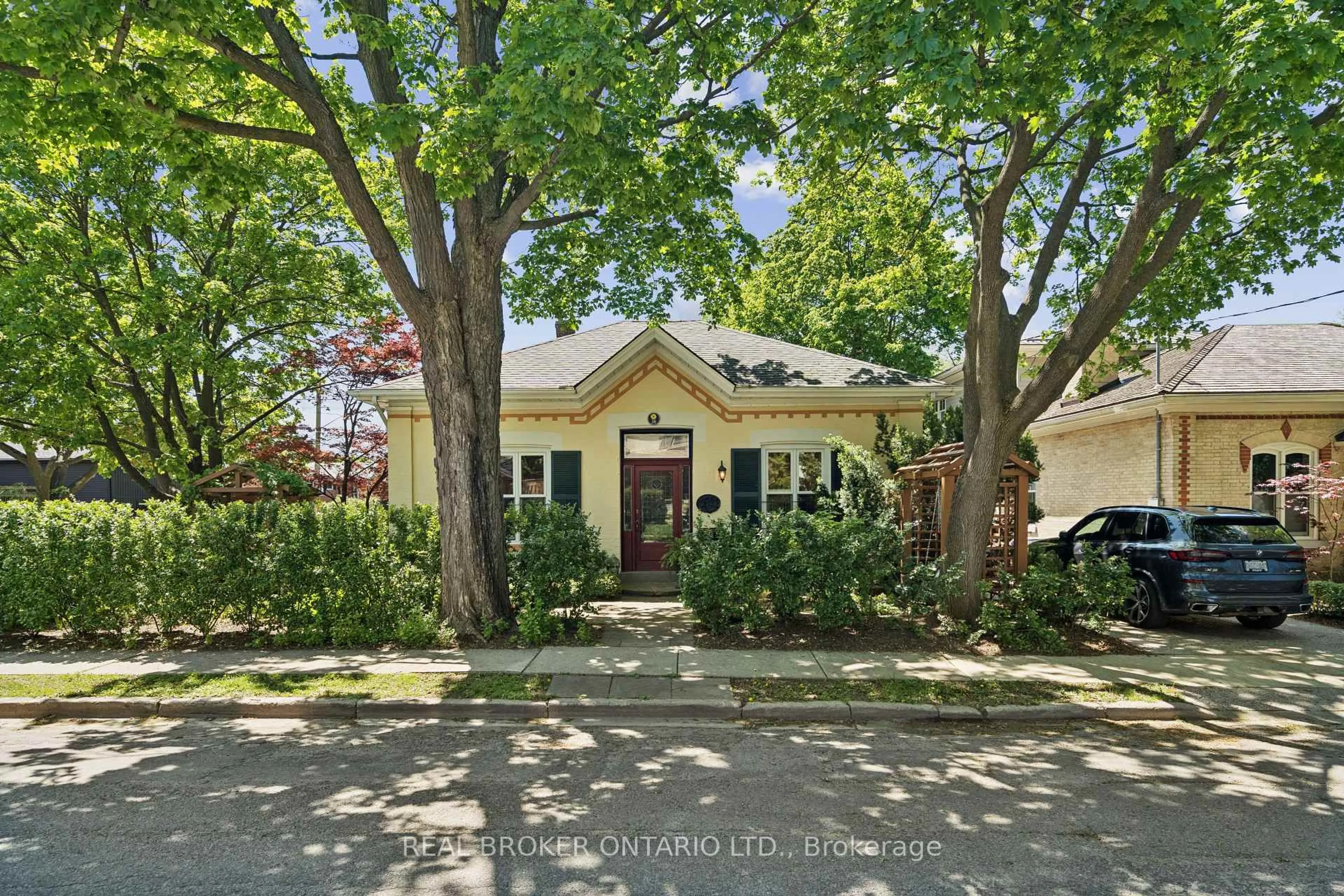 Home with brick exterior material, street for 38 Kirkland St, Guelph Ontario N1H 4X9