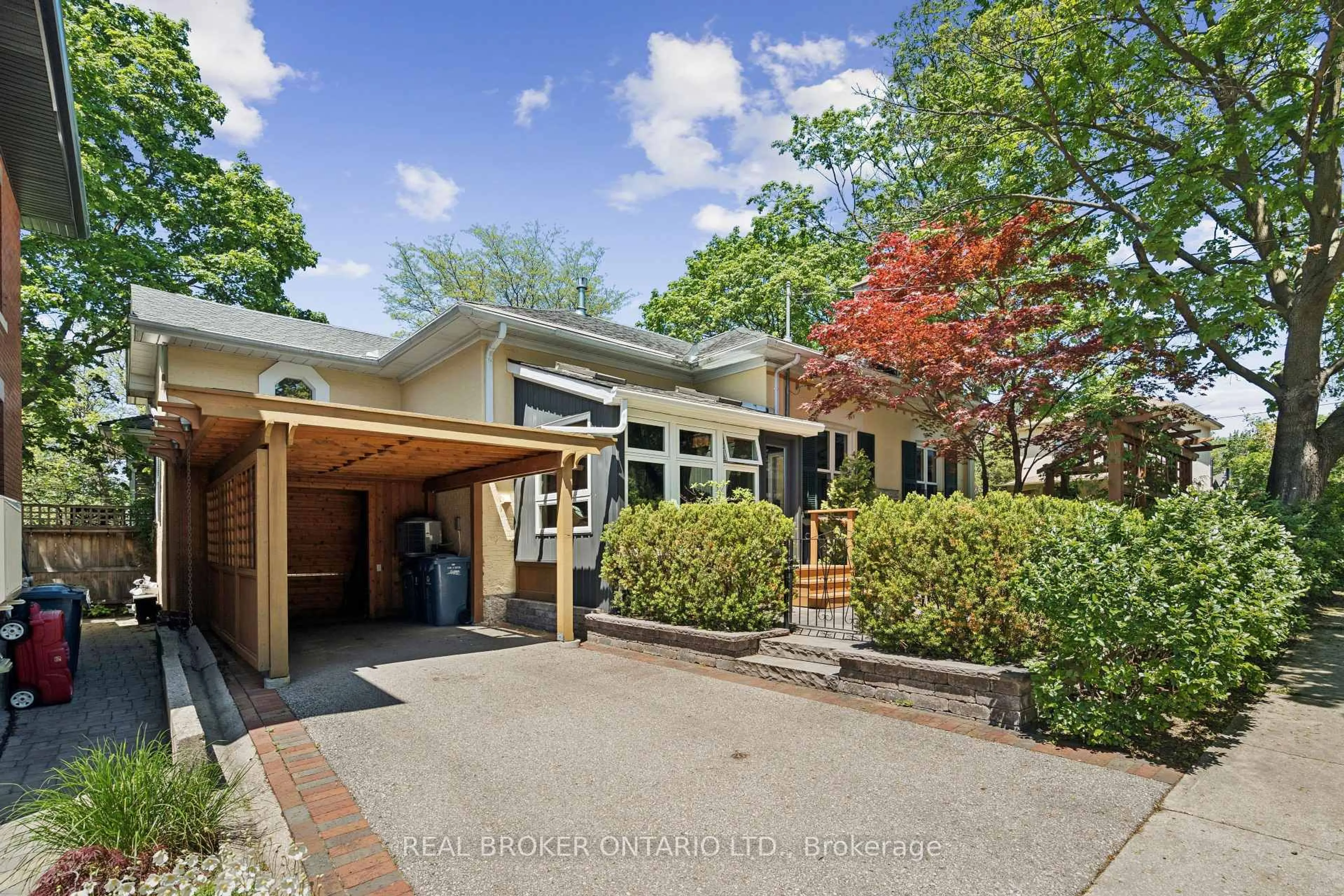 Unknown for 38 Kirkland St, Guelph Ontario N1H 4X9